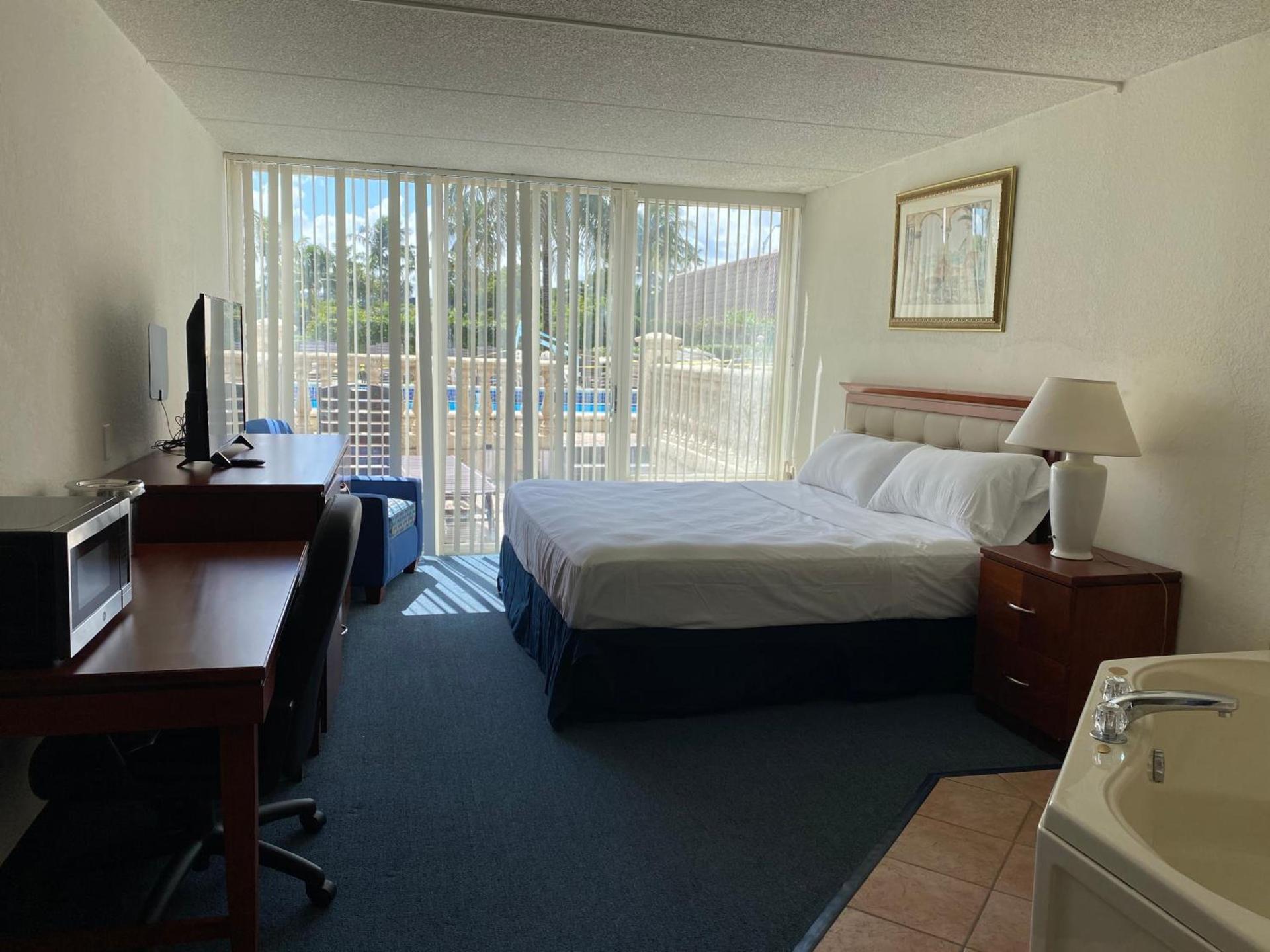 Miami Gardens Inn & Suites photo 10