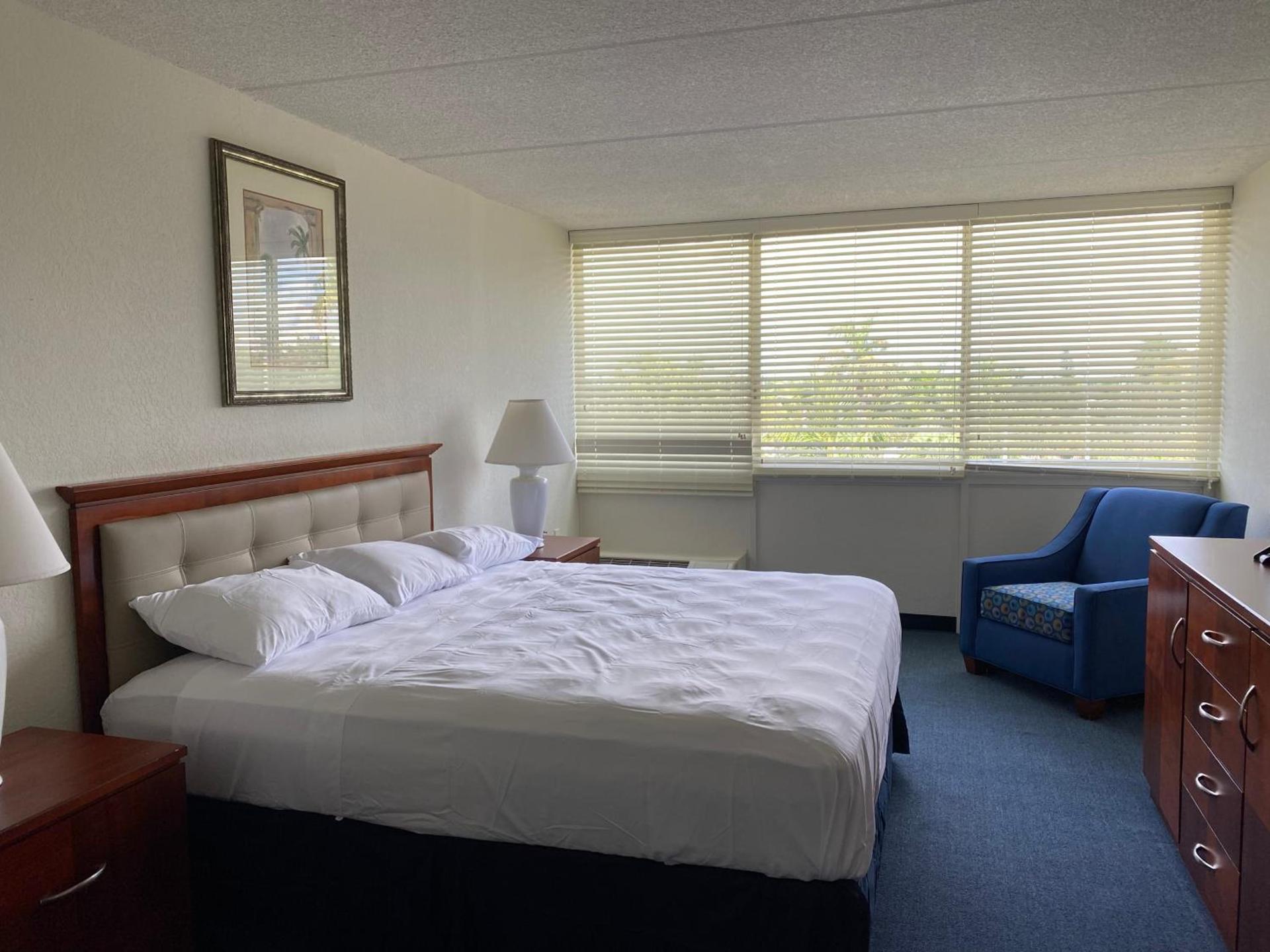 Miami Gardens Inn & Suites photo 7