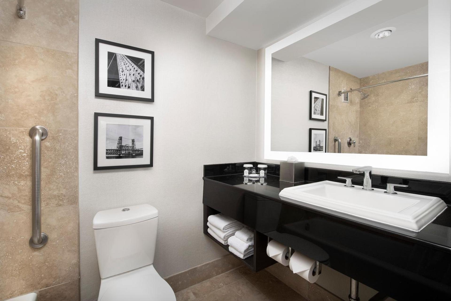 Crowne Plaza Hotel Portland-Downtown Convention Center by IHG photo 57