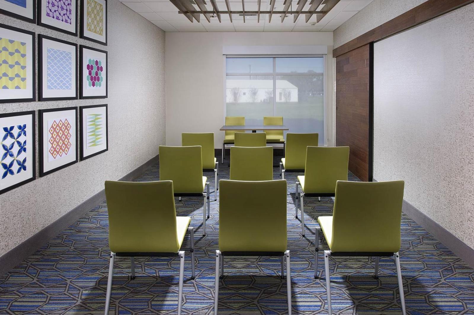 Holiday Inn Express Hotel & Suites Atascadero by IHG photo 84