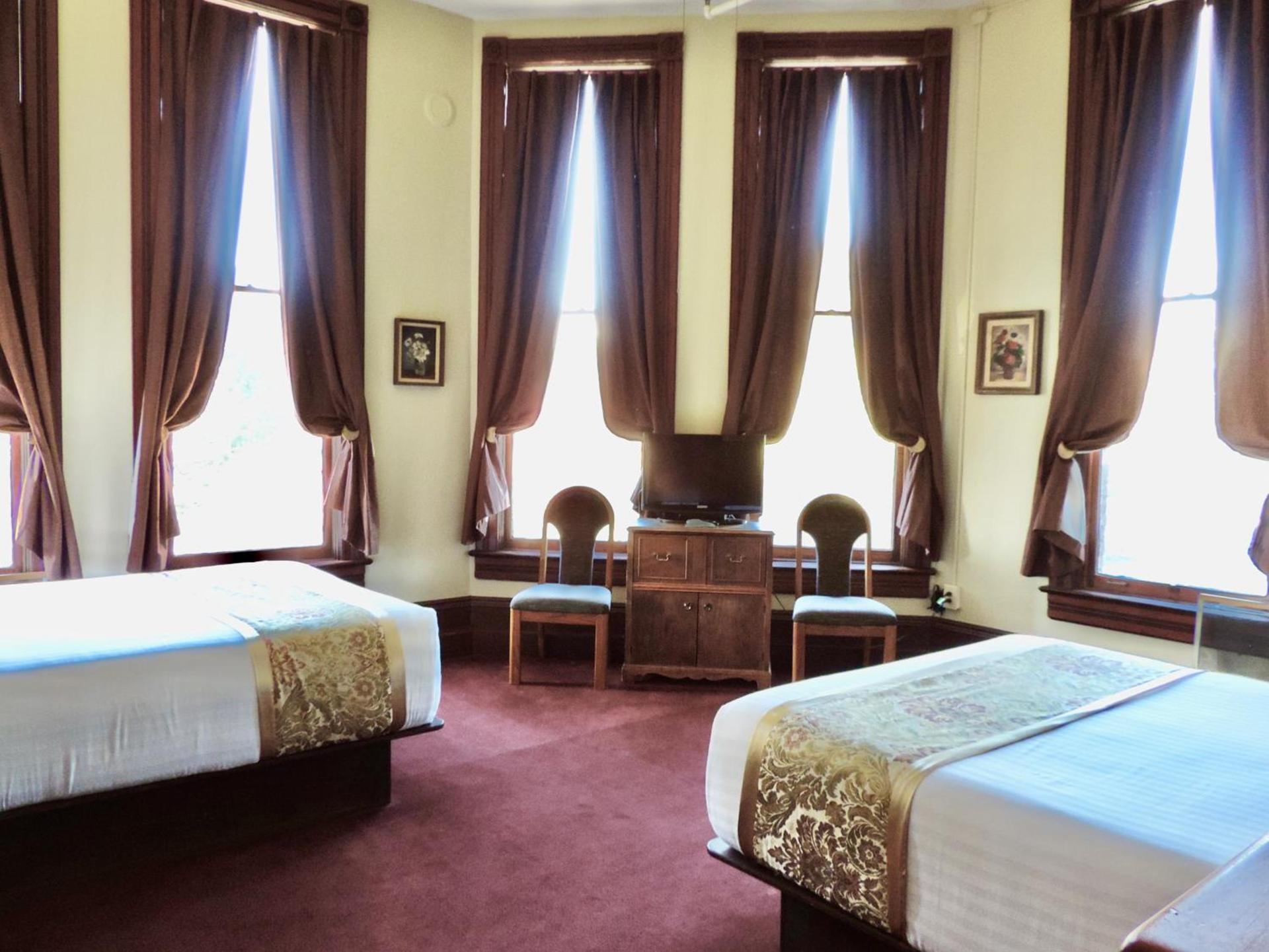 The Monarch Hotel photo 56