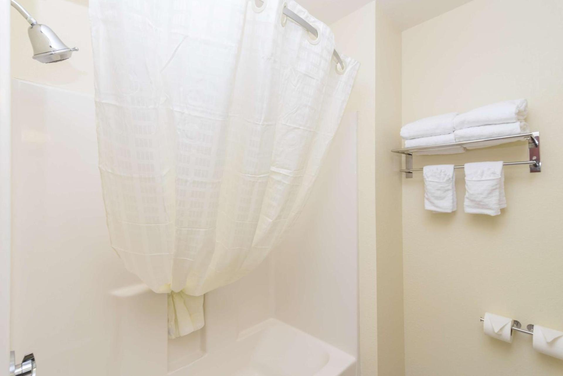 Best Western Concord Inn and Suites photo 70