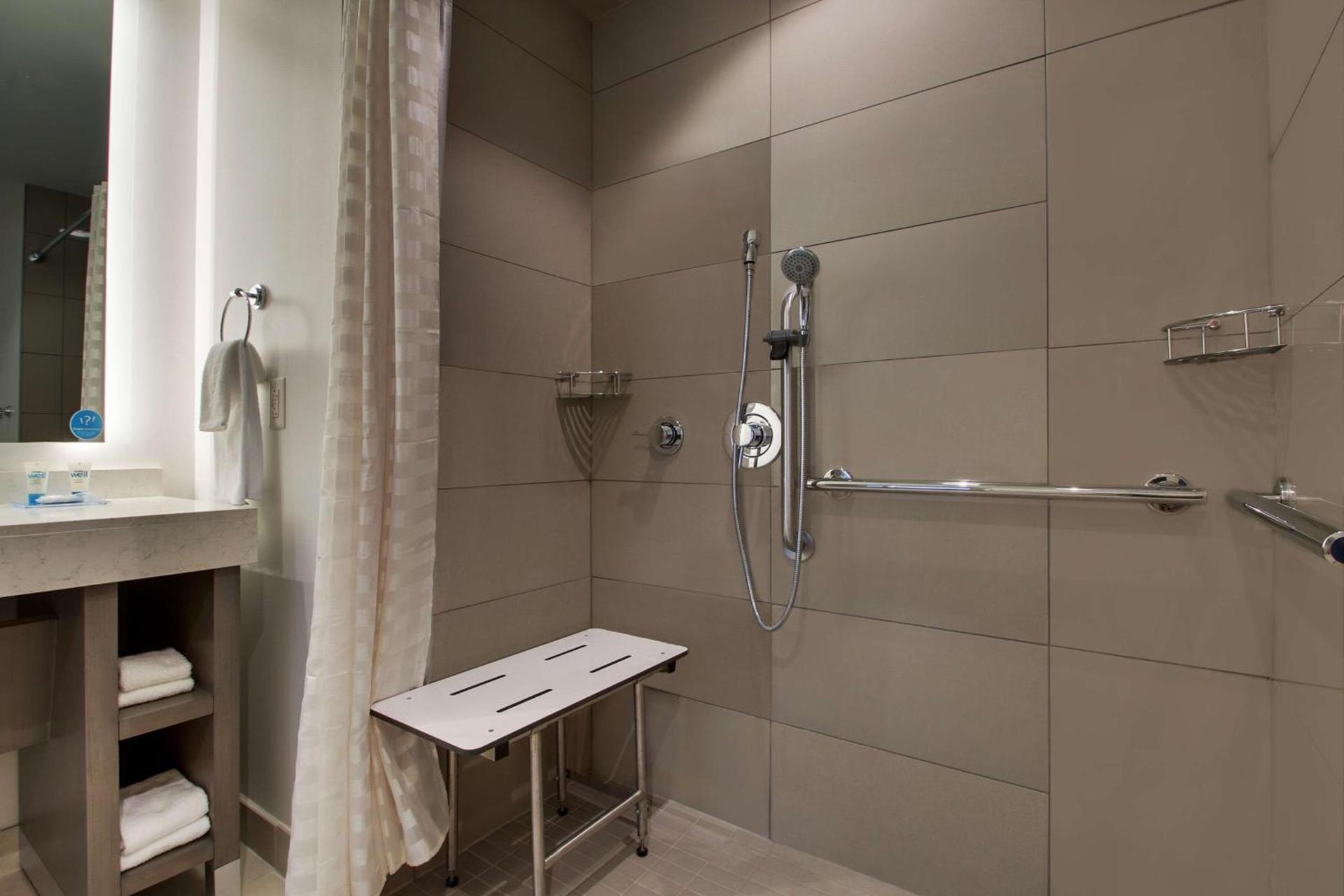 Hyatt House Oak Brook photo 10