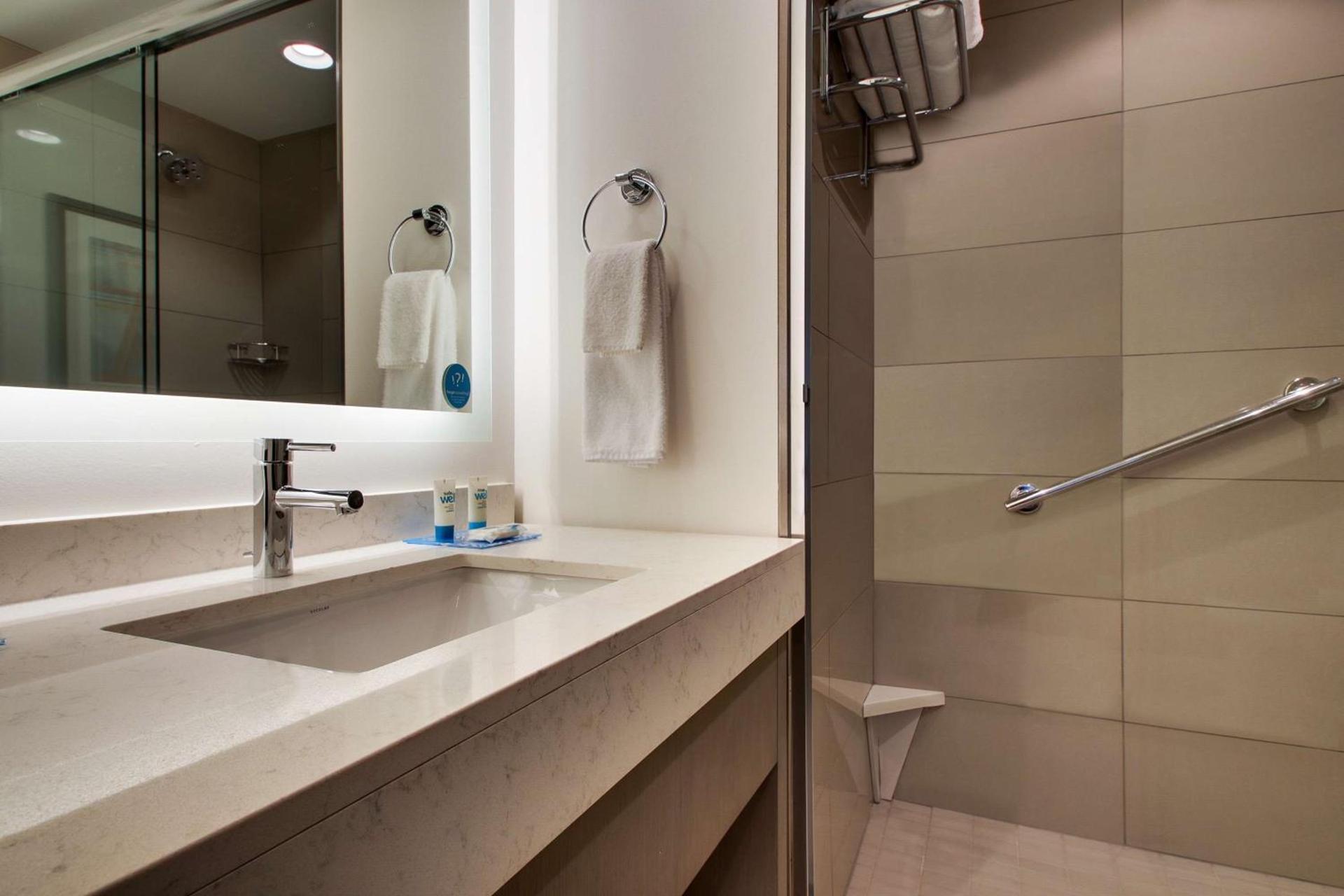 Hyatt House Oak Brook photo 12