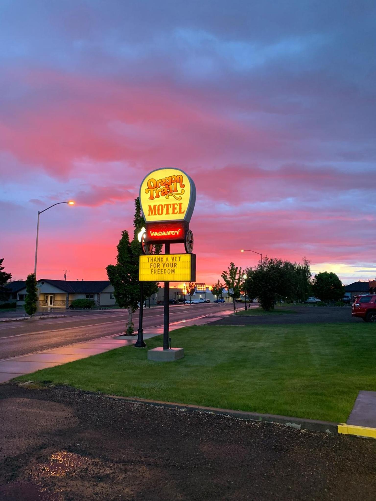 Oregon Trail Inn photo 1