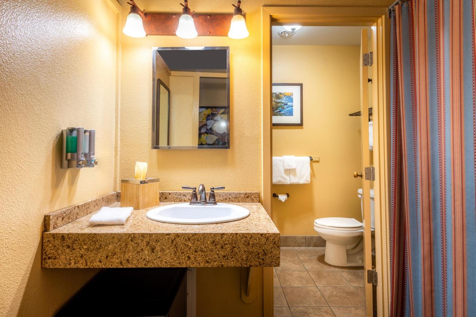 Yosemite Valley Lodge photo 32