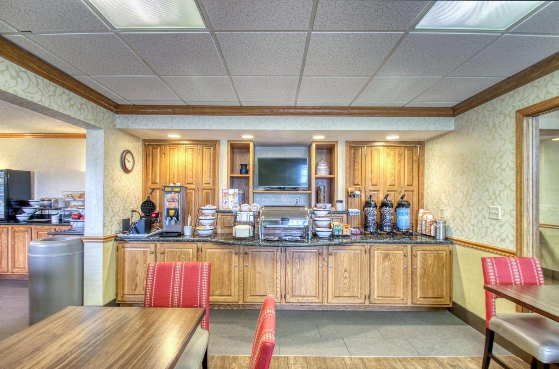 Comfort Inn Fond Du Lac photo 29