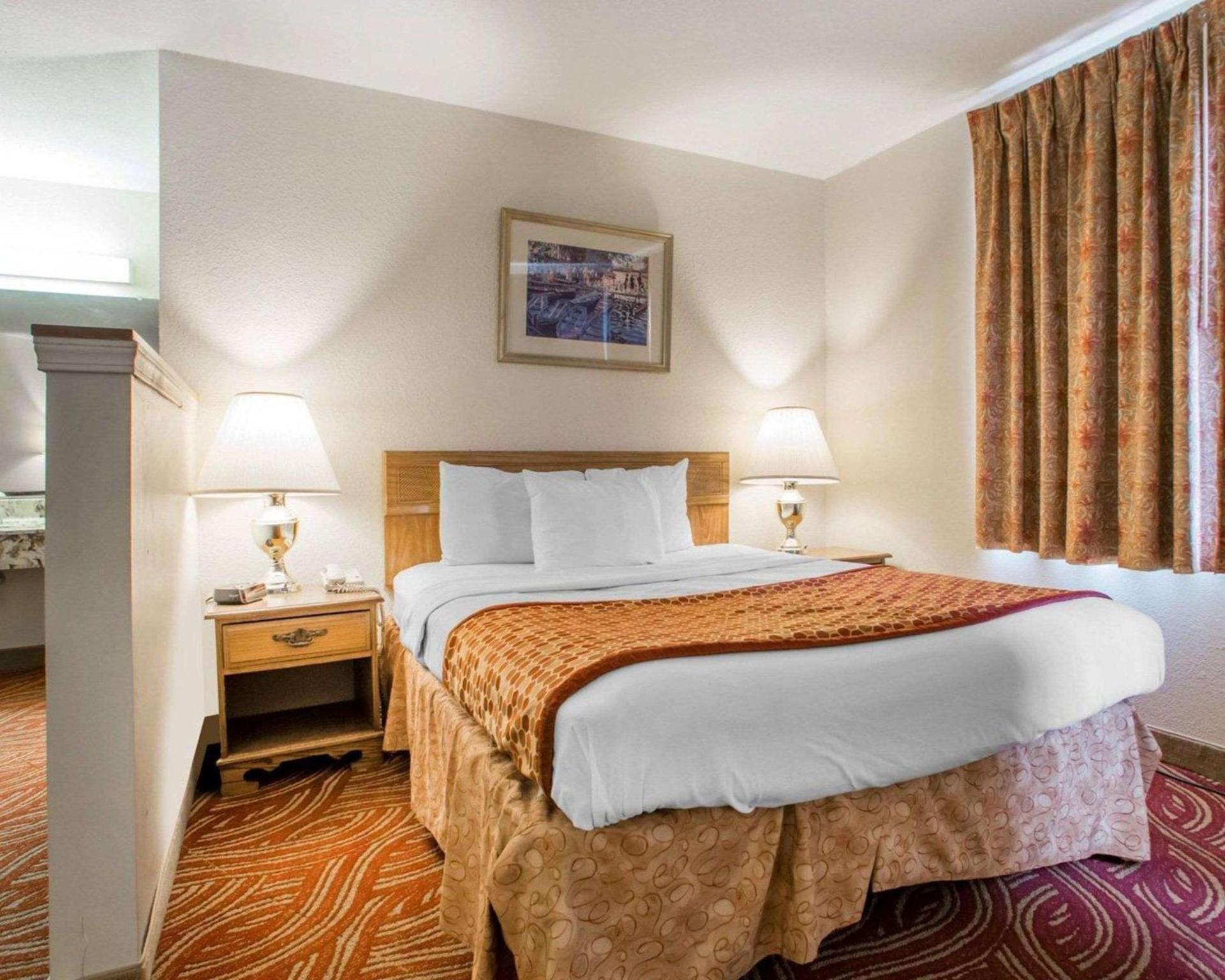 Ramada by Wyndham Stevens Point photo 10