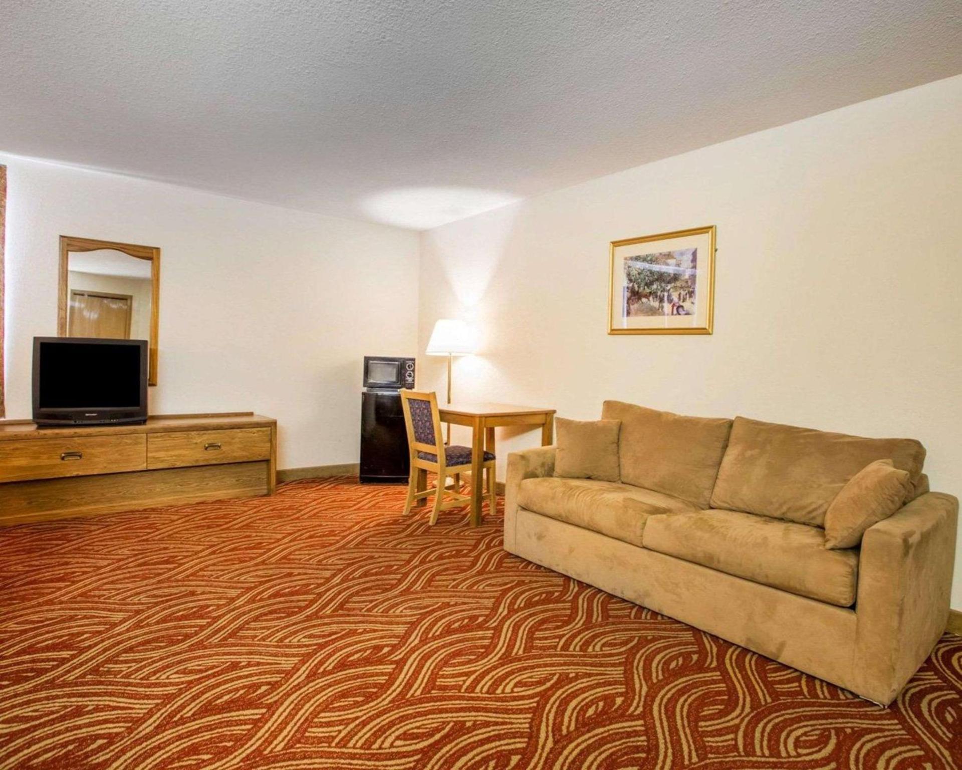 Ramada by Wyndham Stevens Point photo 12