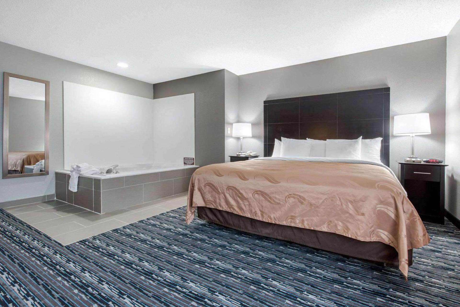 Quality Inn & Suites Brownsburg - Indianapolis West photo 30