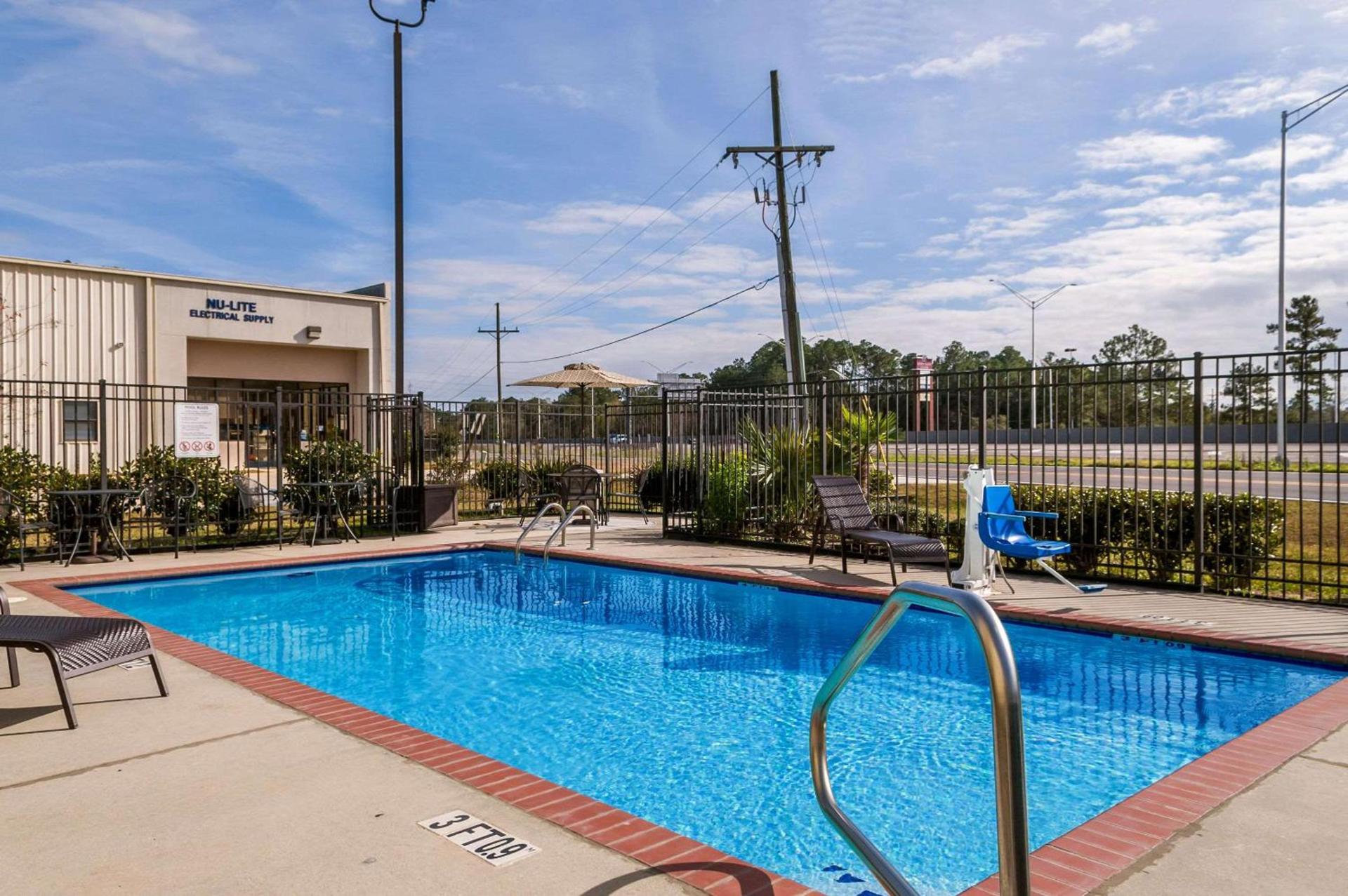 Quality Inn & Suites Slidell photo 26