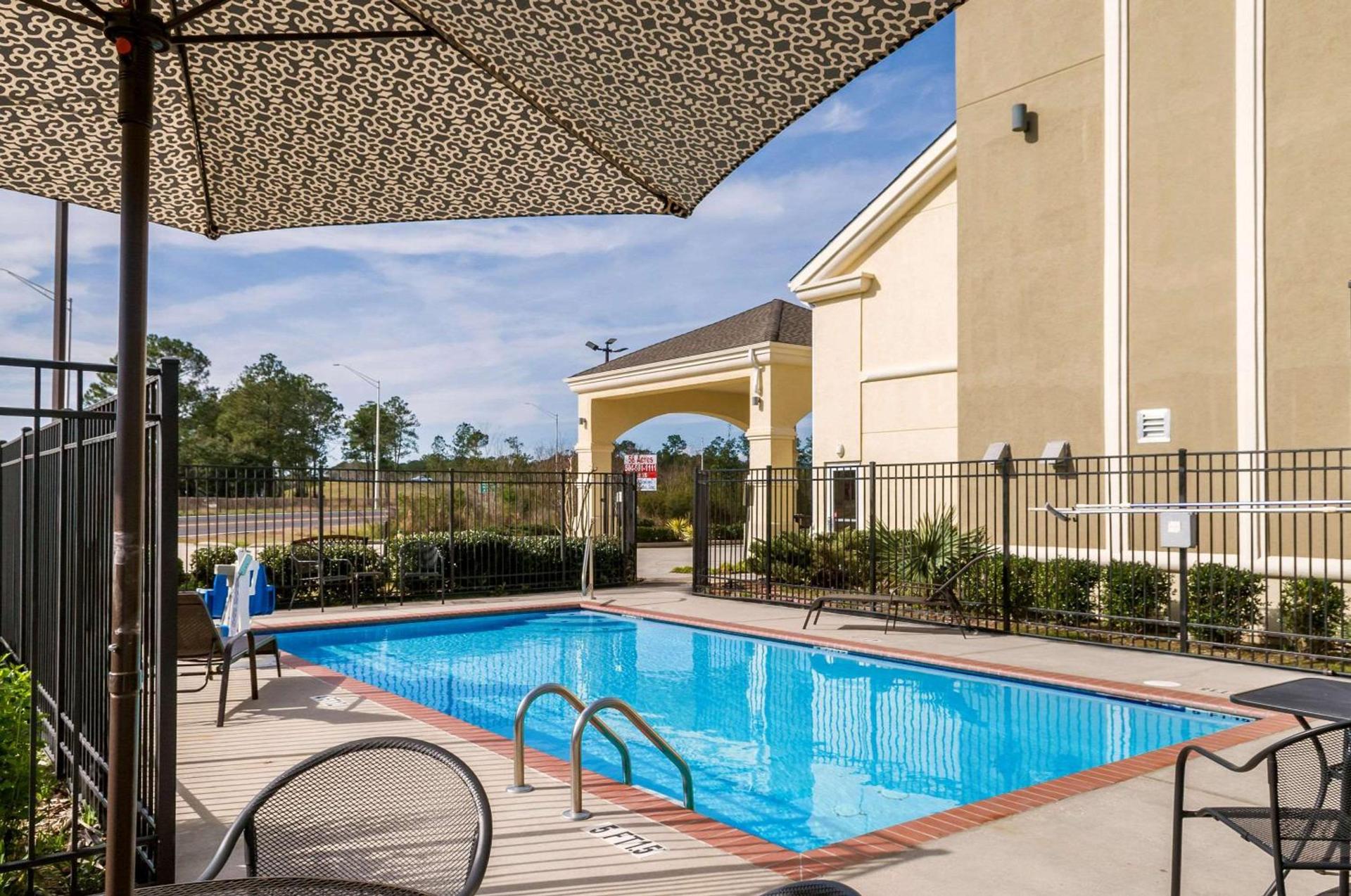 Quality Inn & Suites Slidell photo 29