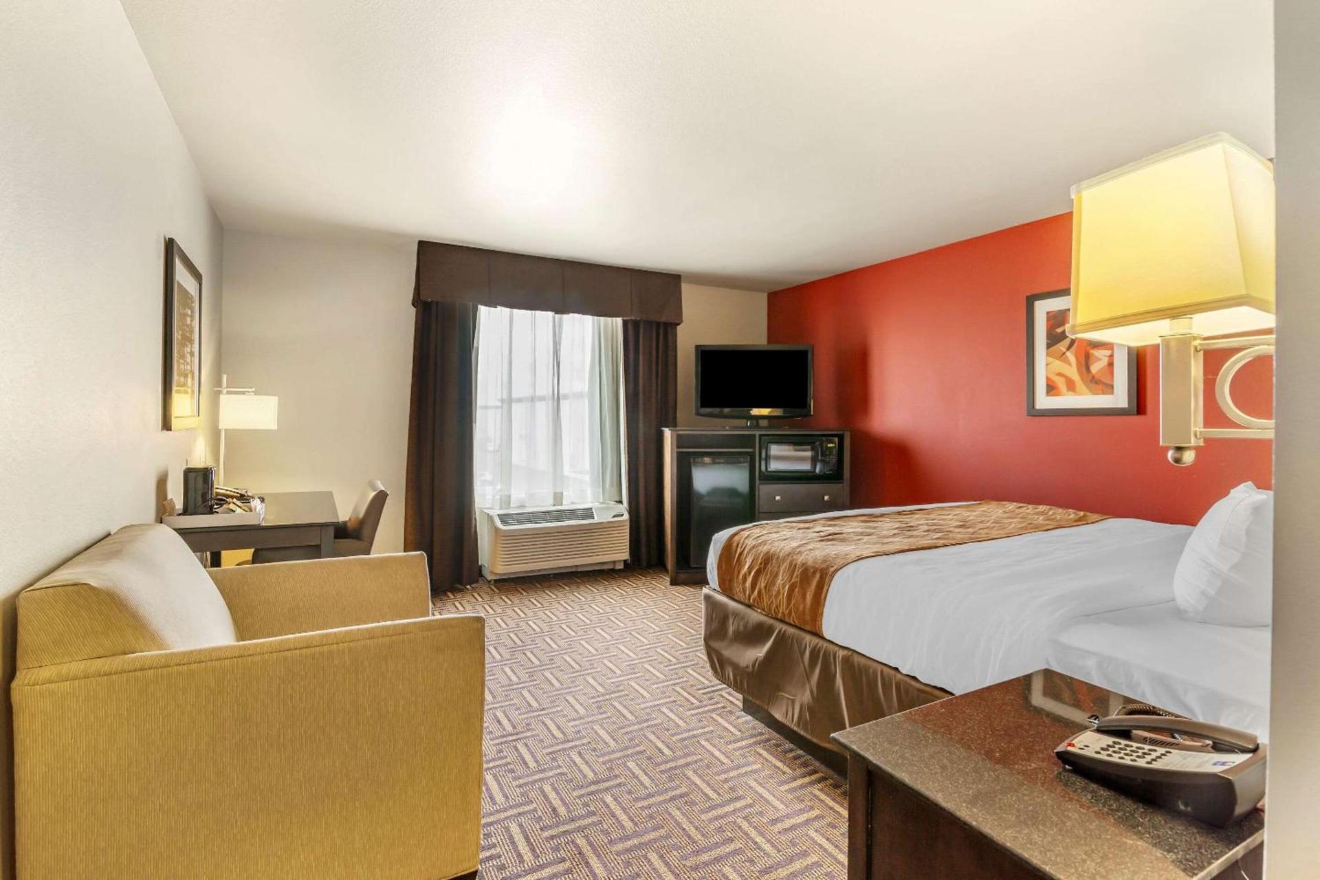 Legend Hotel Minot photo 11
