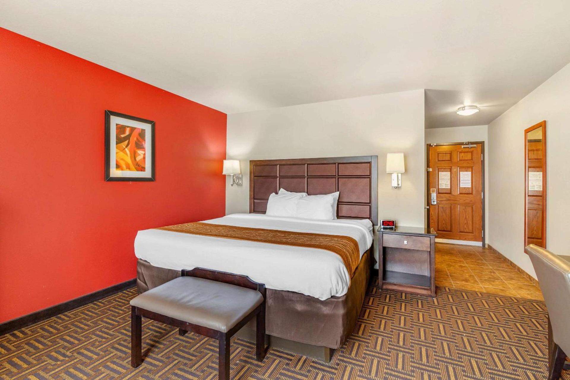 Legend Hotel Minot photo 15