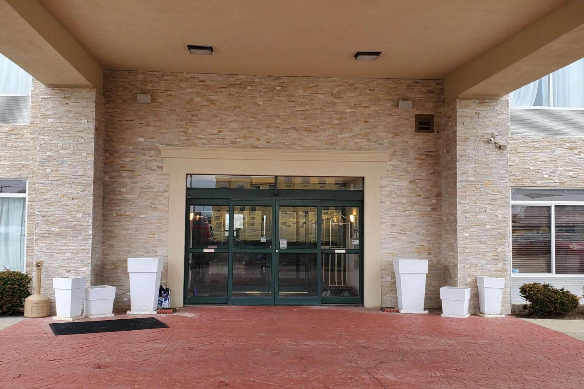 Comfort Inn & Suites Decatur-Forsyth — hotel in Forsyth