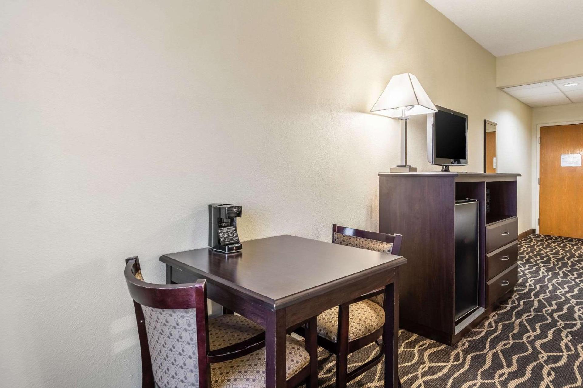 Quality Inn & Suites Southport photo 20