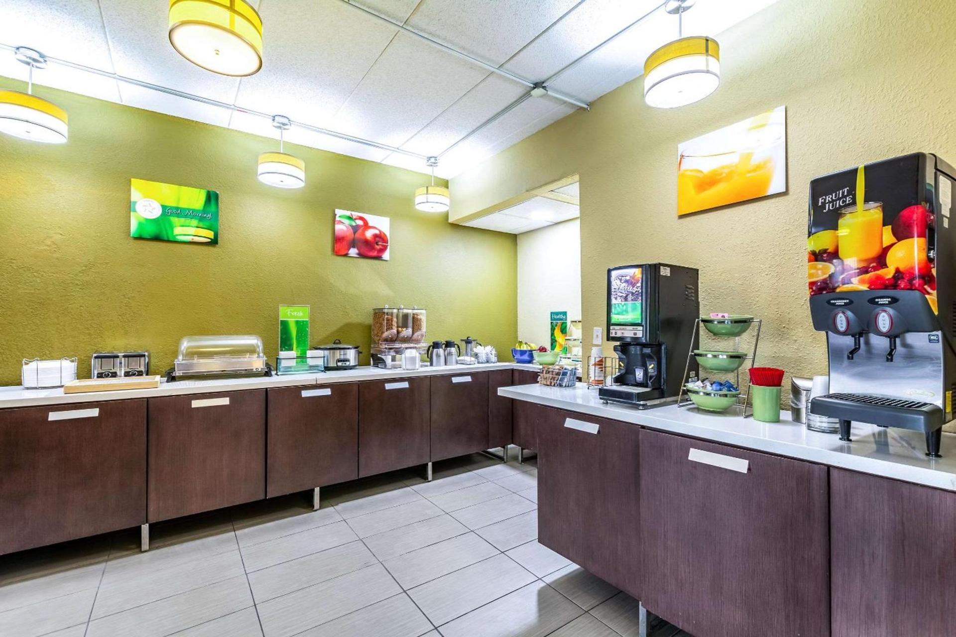 Quality Inn & Suites Southport photo 36