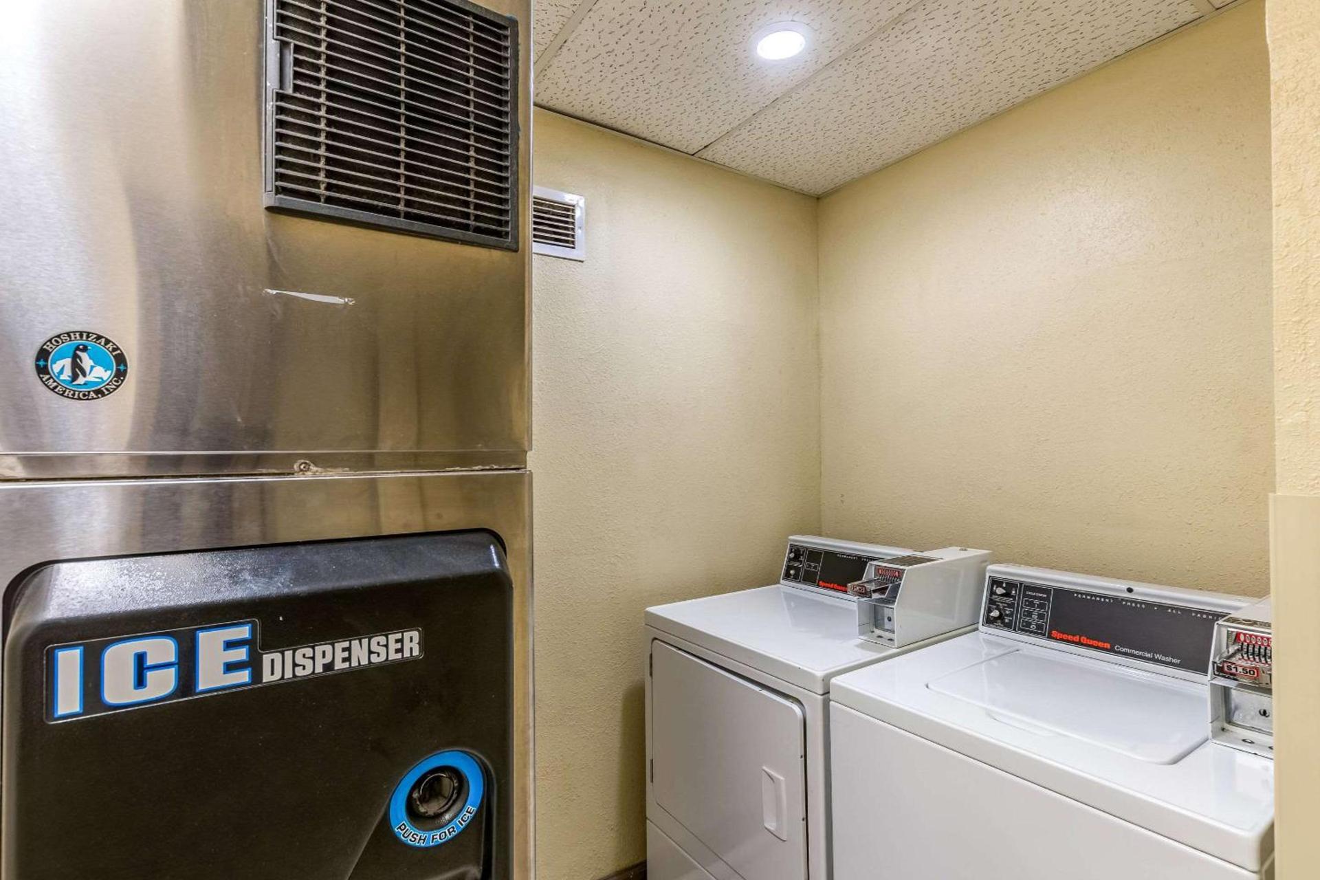 Quality Inn & Suites Southport photo 39
