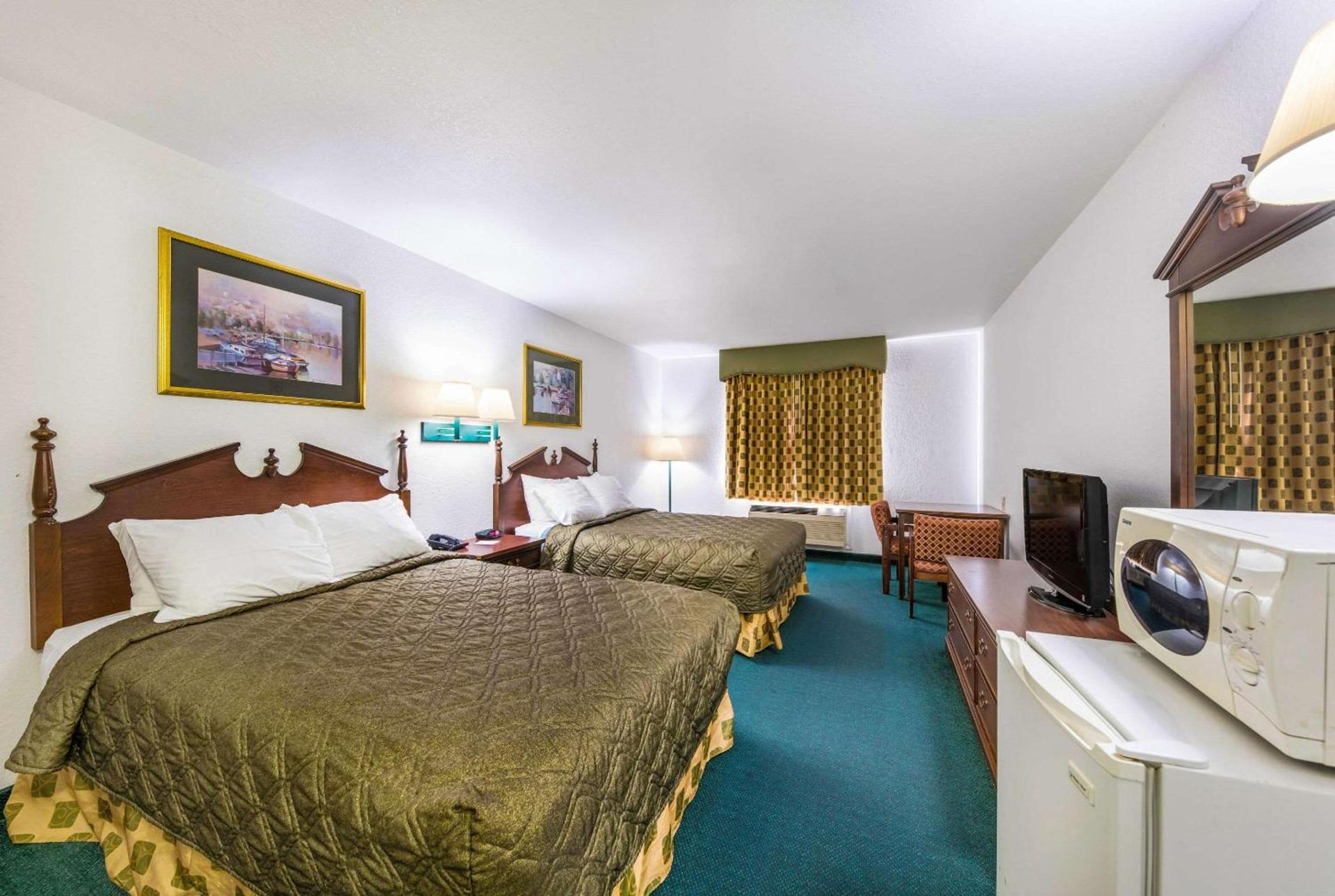 Rodeway Inn Decatur photo 7