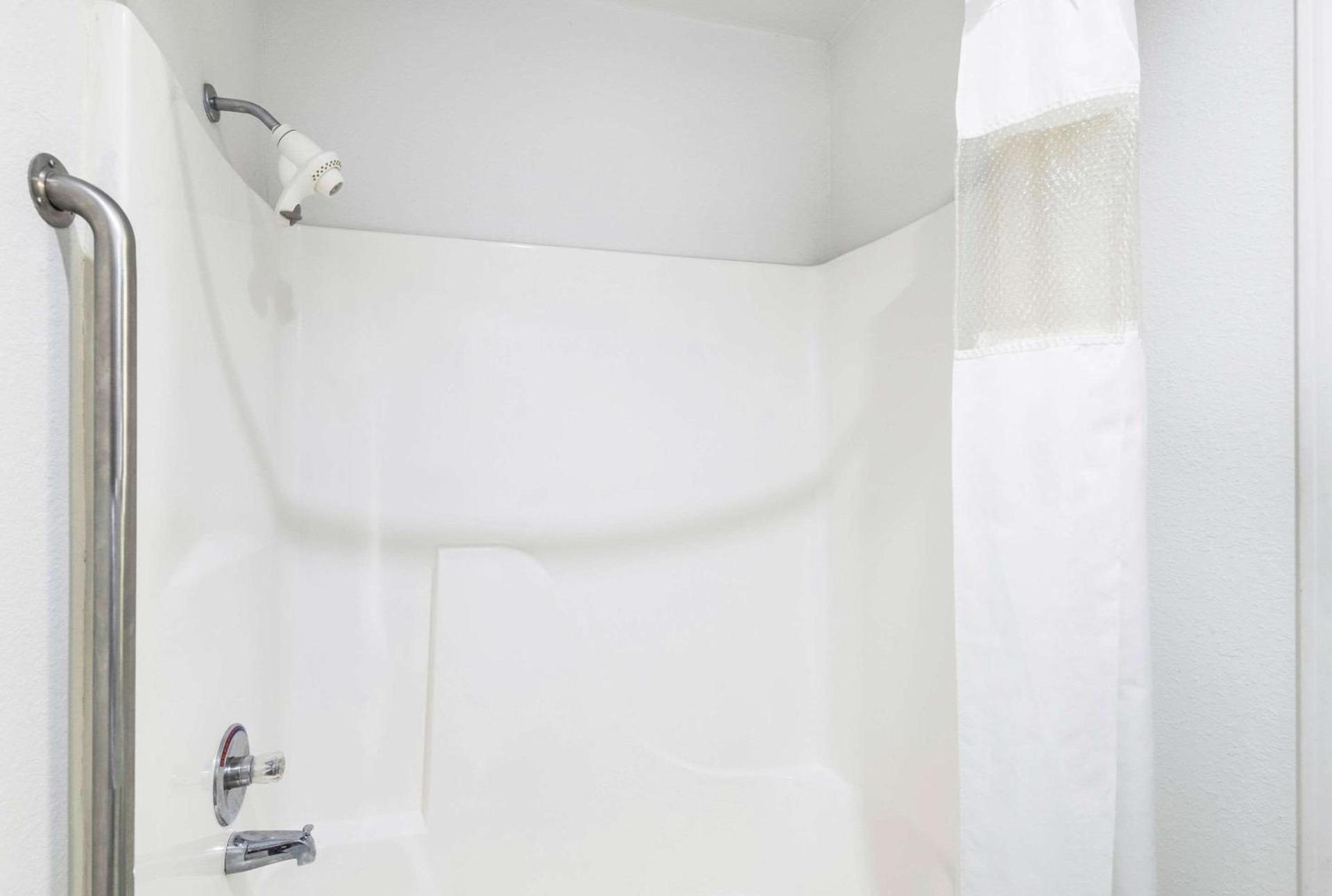 Rodeway Inn Decatur photo 18