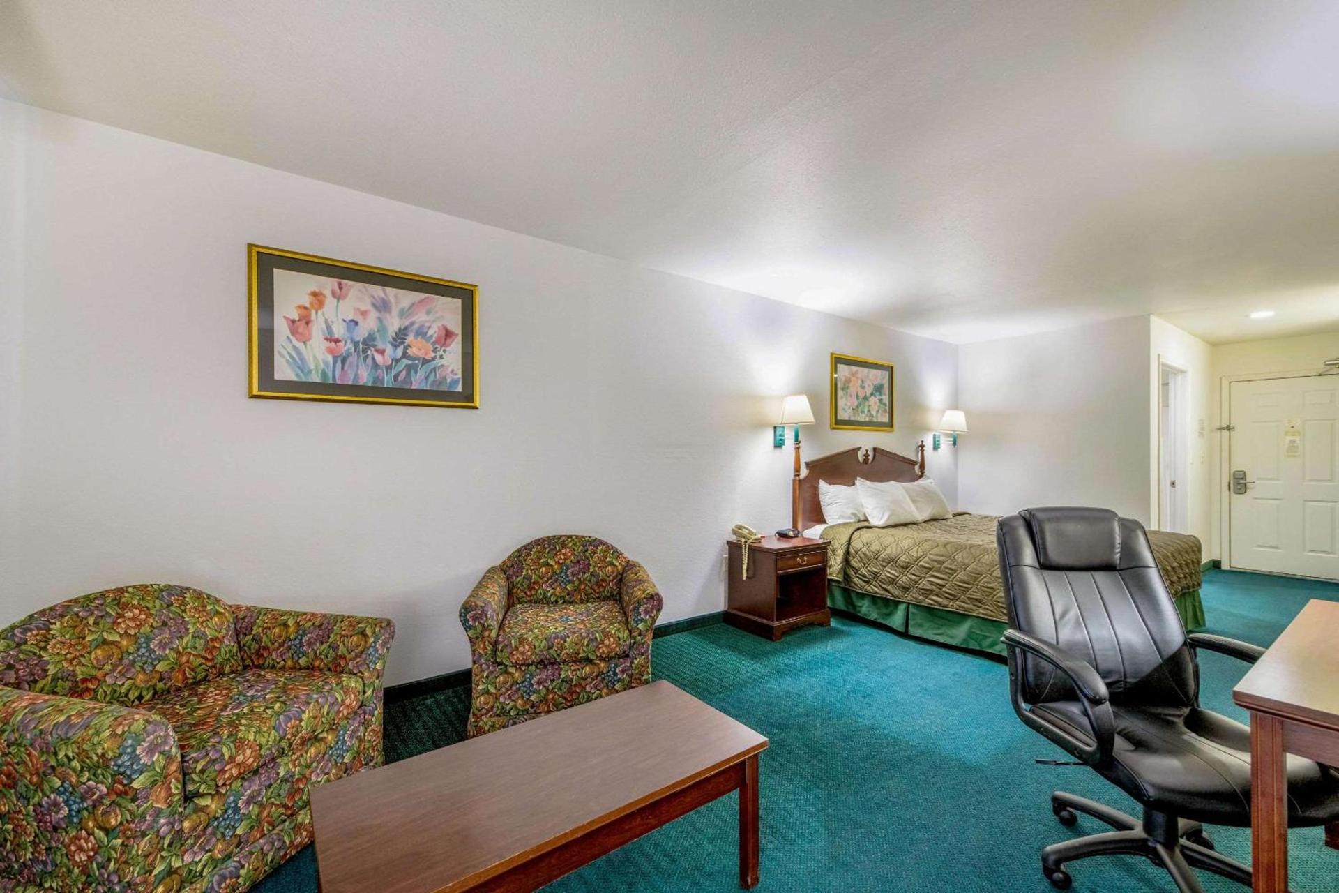 Rodeway Inn Decatur photo 17