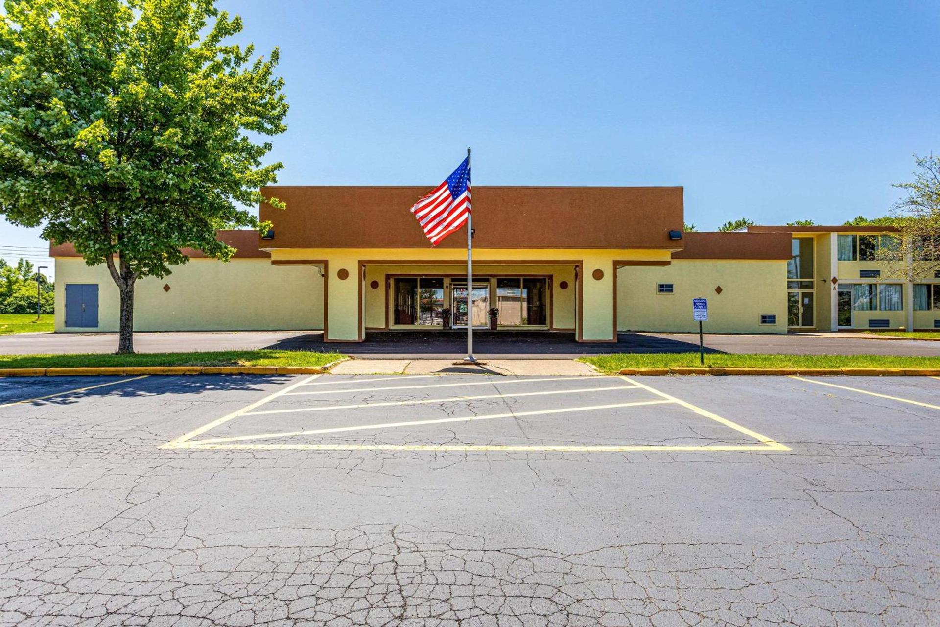 Econo Lodge photo 1