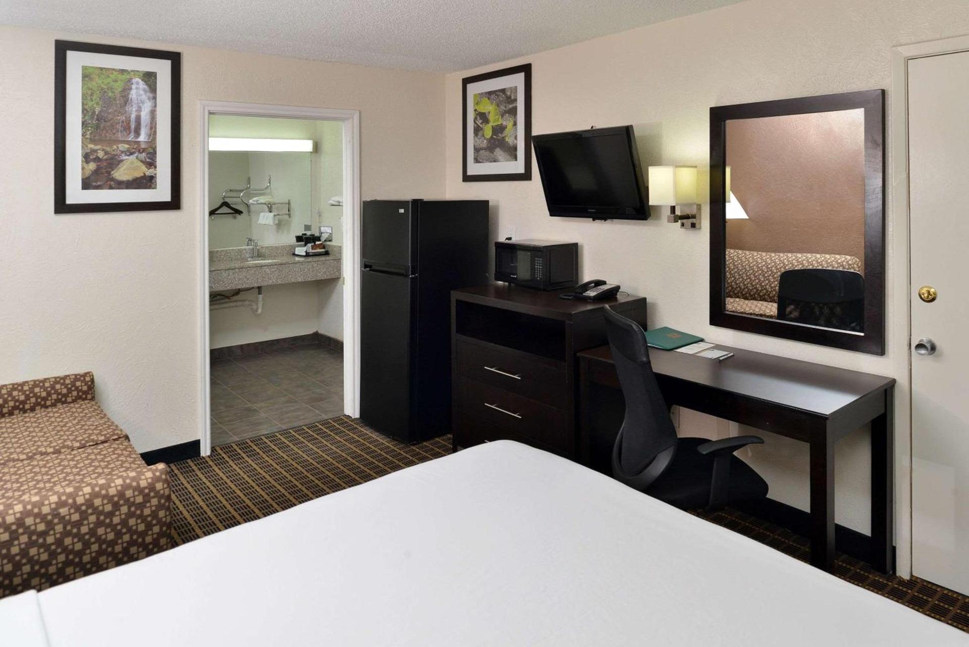 Quality Inn Gonzales photo 12
