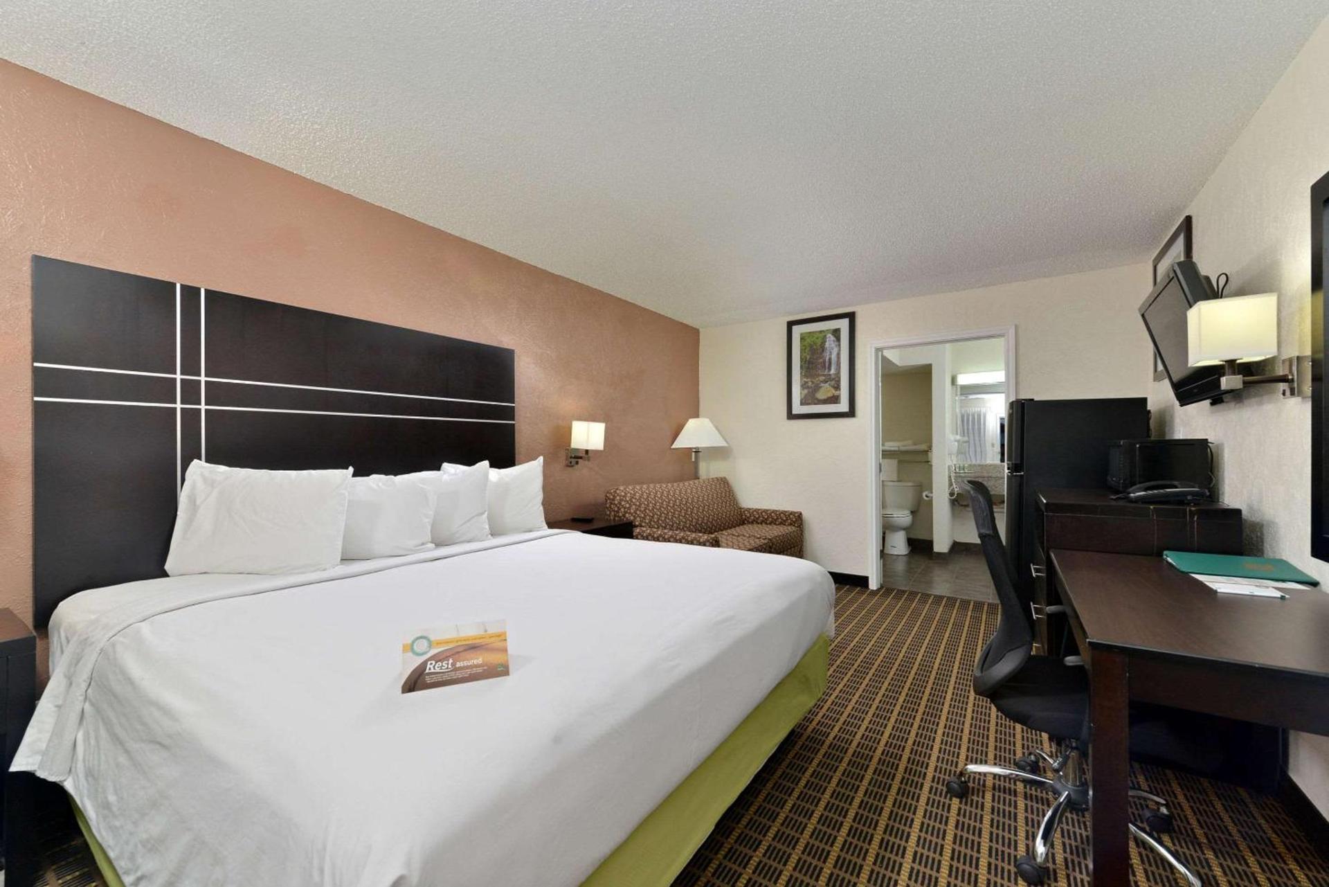 Quality Inn Gonzales photo 13