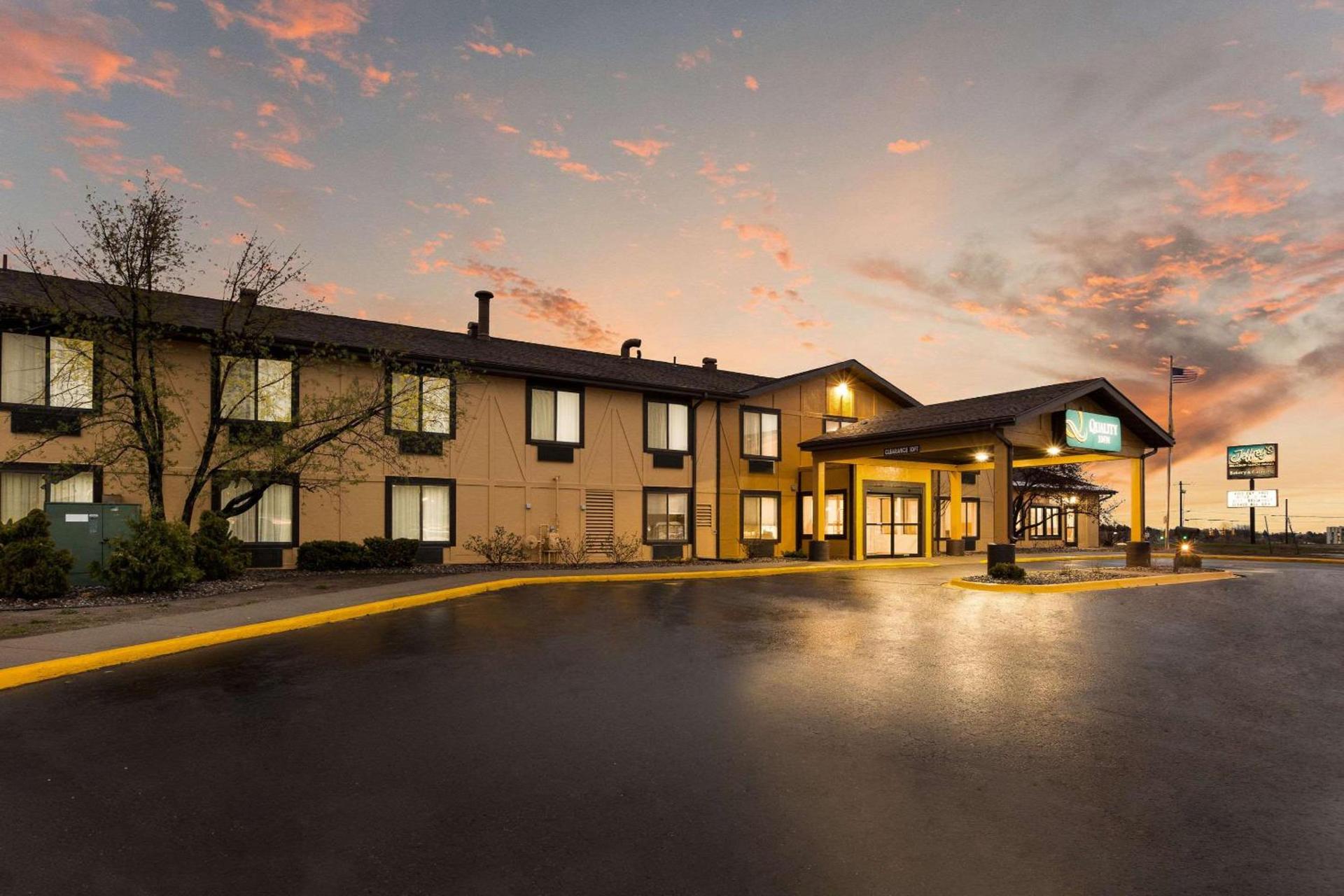 Quality Inn Marquette photo 6