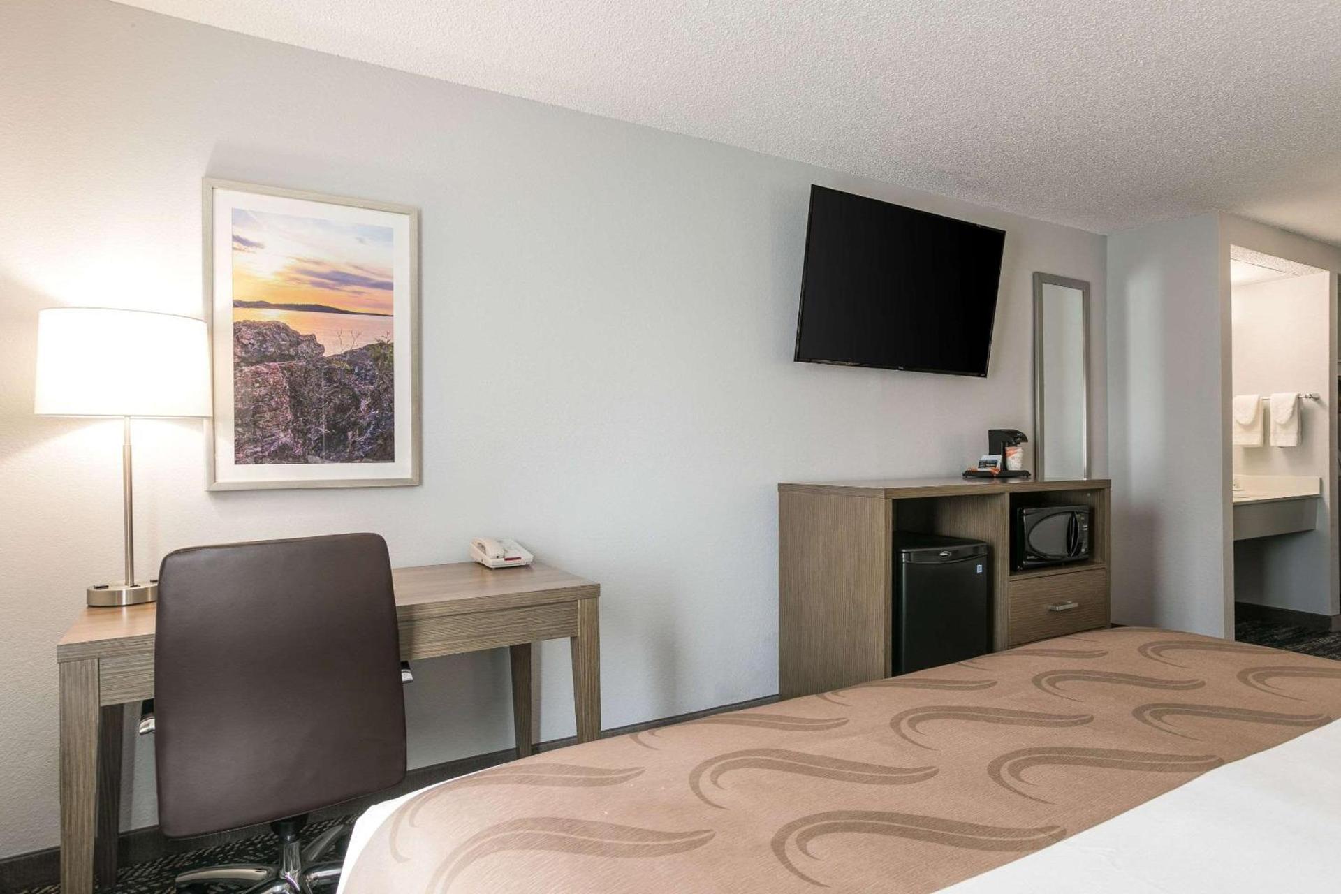 Quality Inn Marquette photo 23