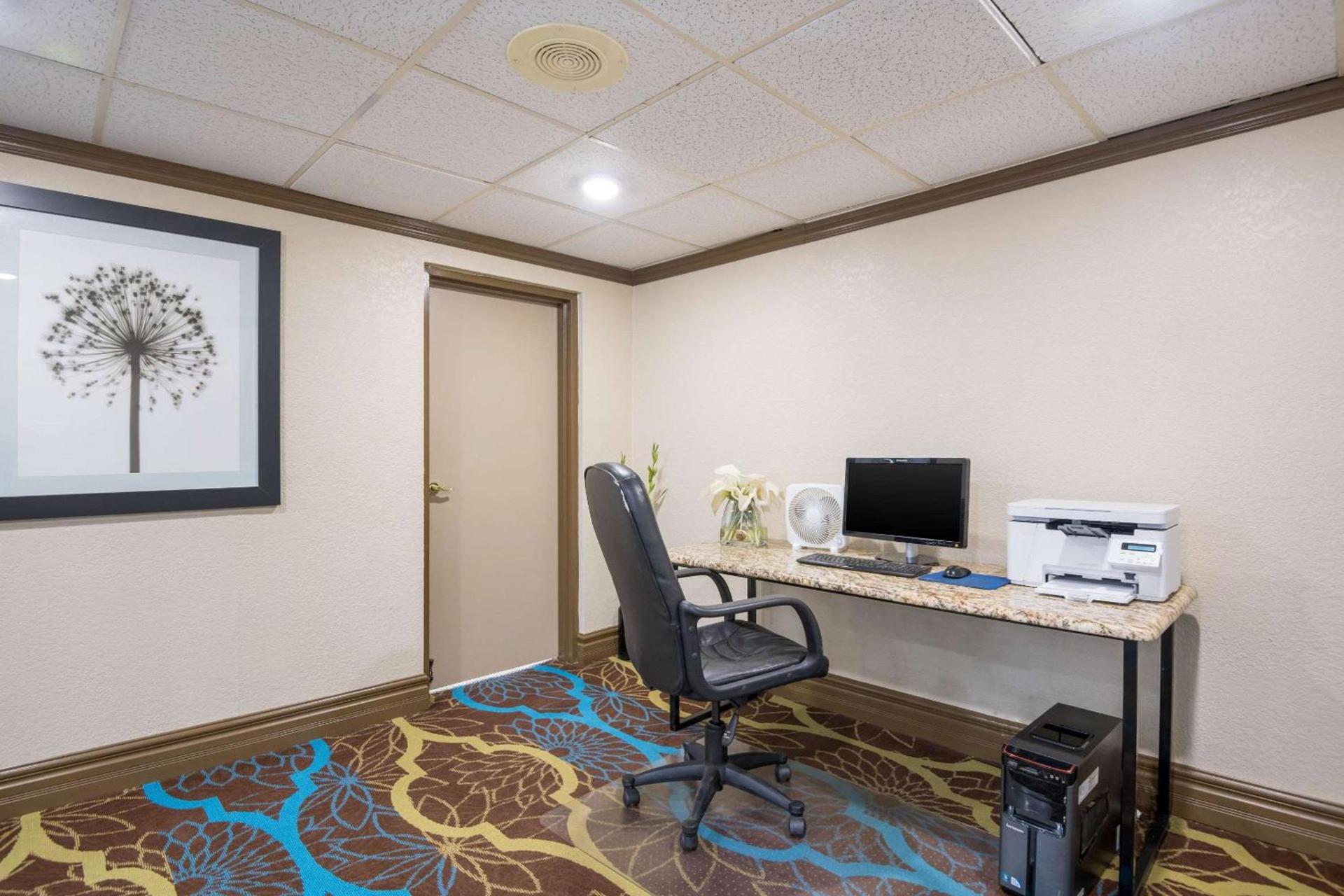 Quality Inn Sweetwater I-20 photo 23