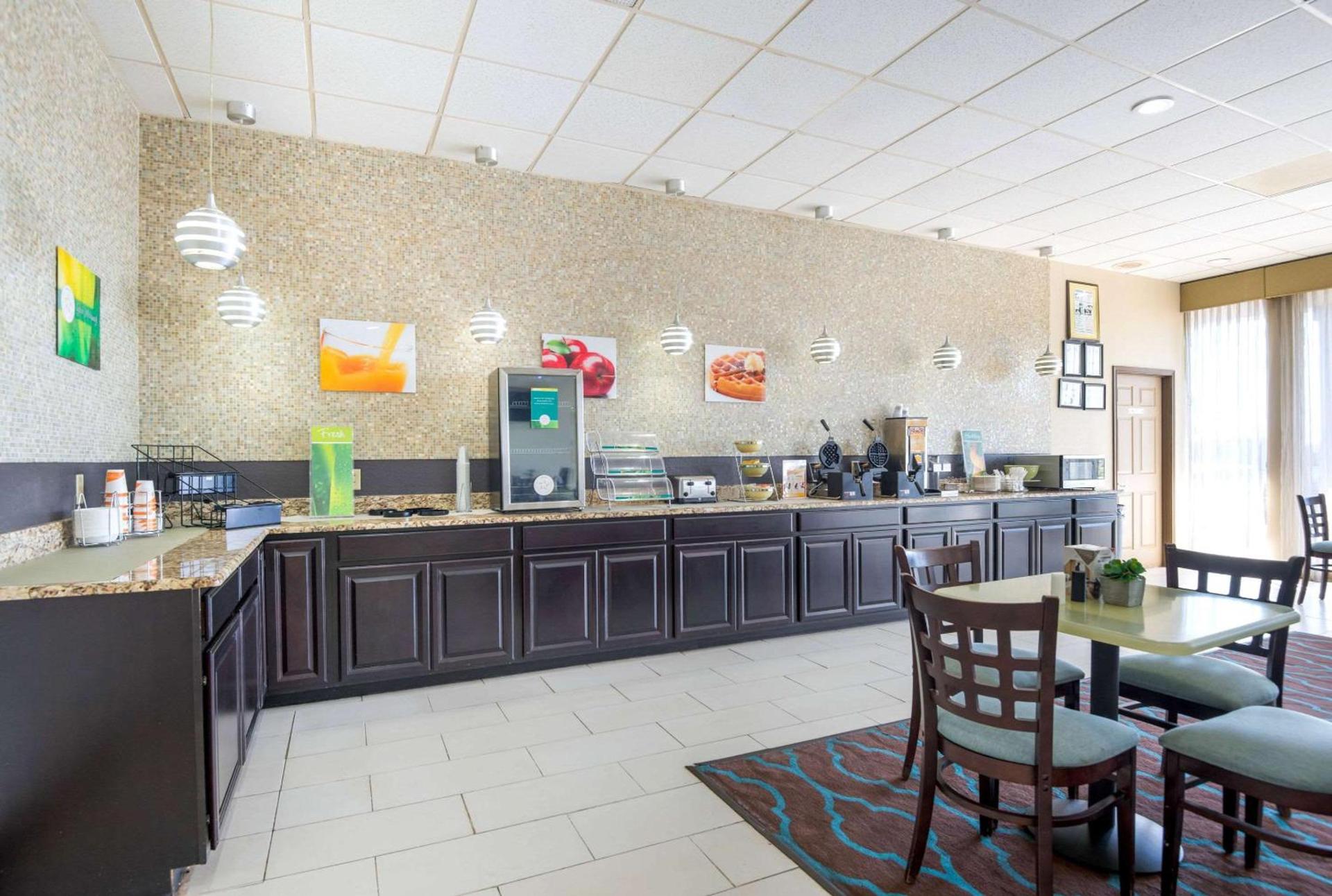 Quality Inn Sweetwater I-20 photo 25