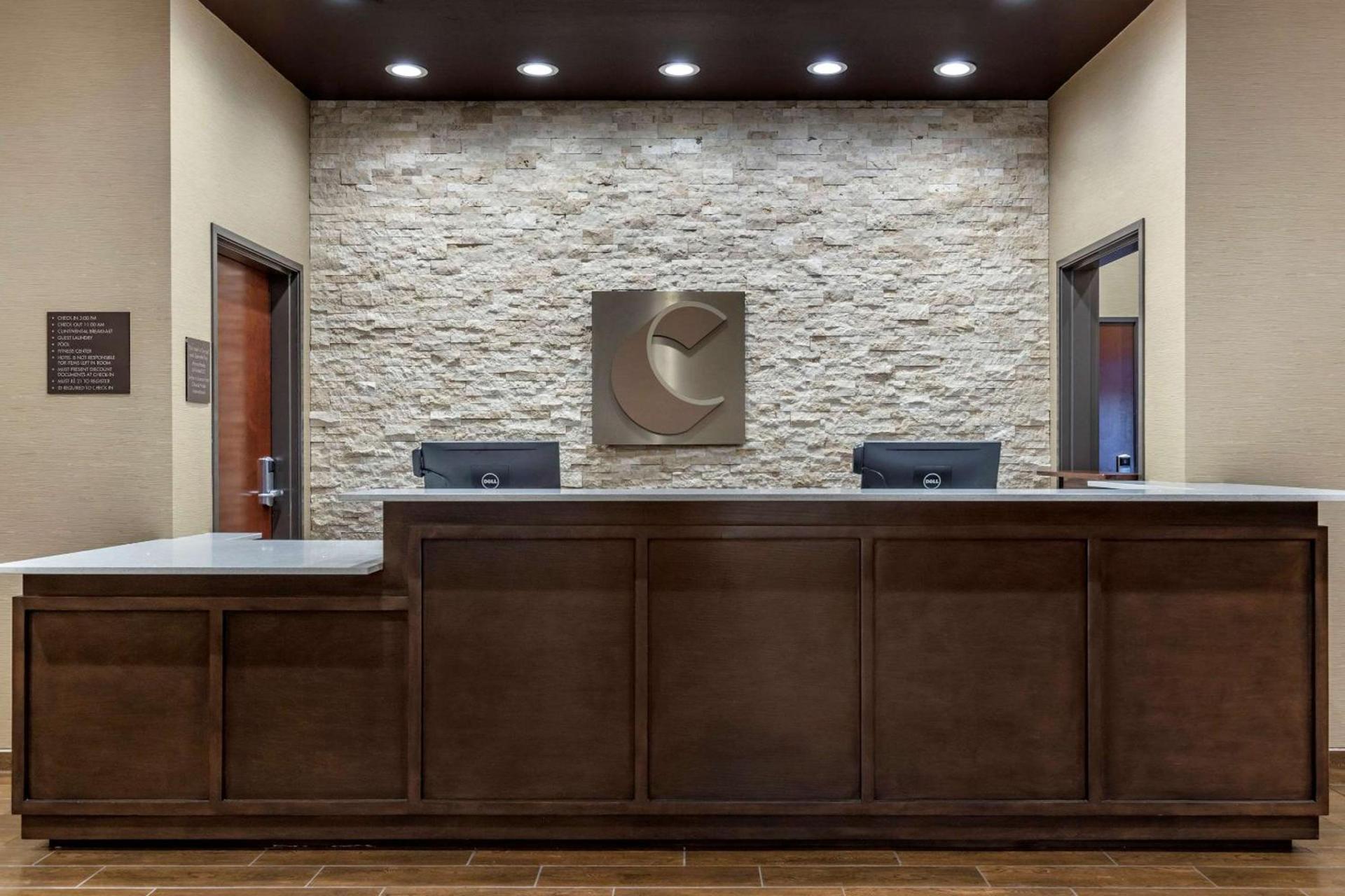 Comfort Suites San Antonio Ft Sam Houston-SAMMC Area photo 3