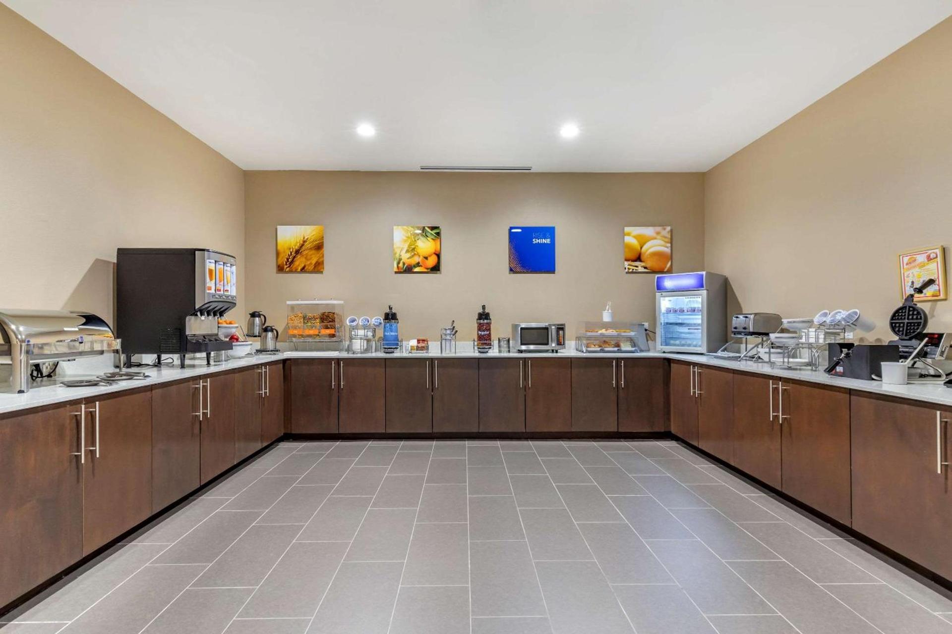 Comfort Suites San Antonio Ft Sam Houston-SAMMC Area photo 30