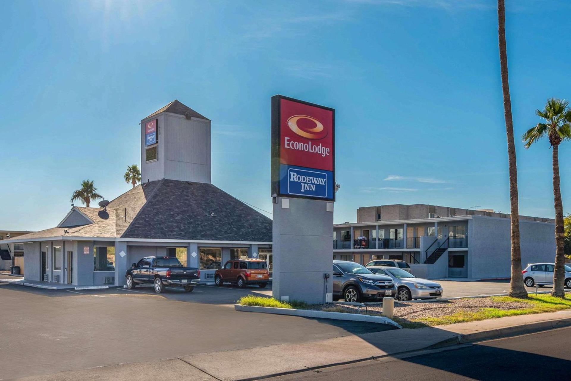 Econo Lodge Phoenix North I-17 photo 1