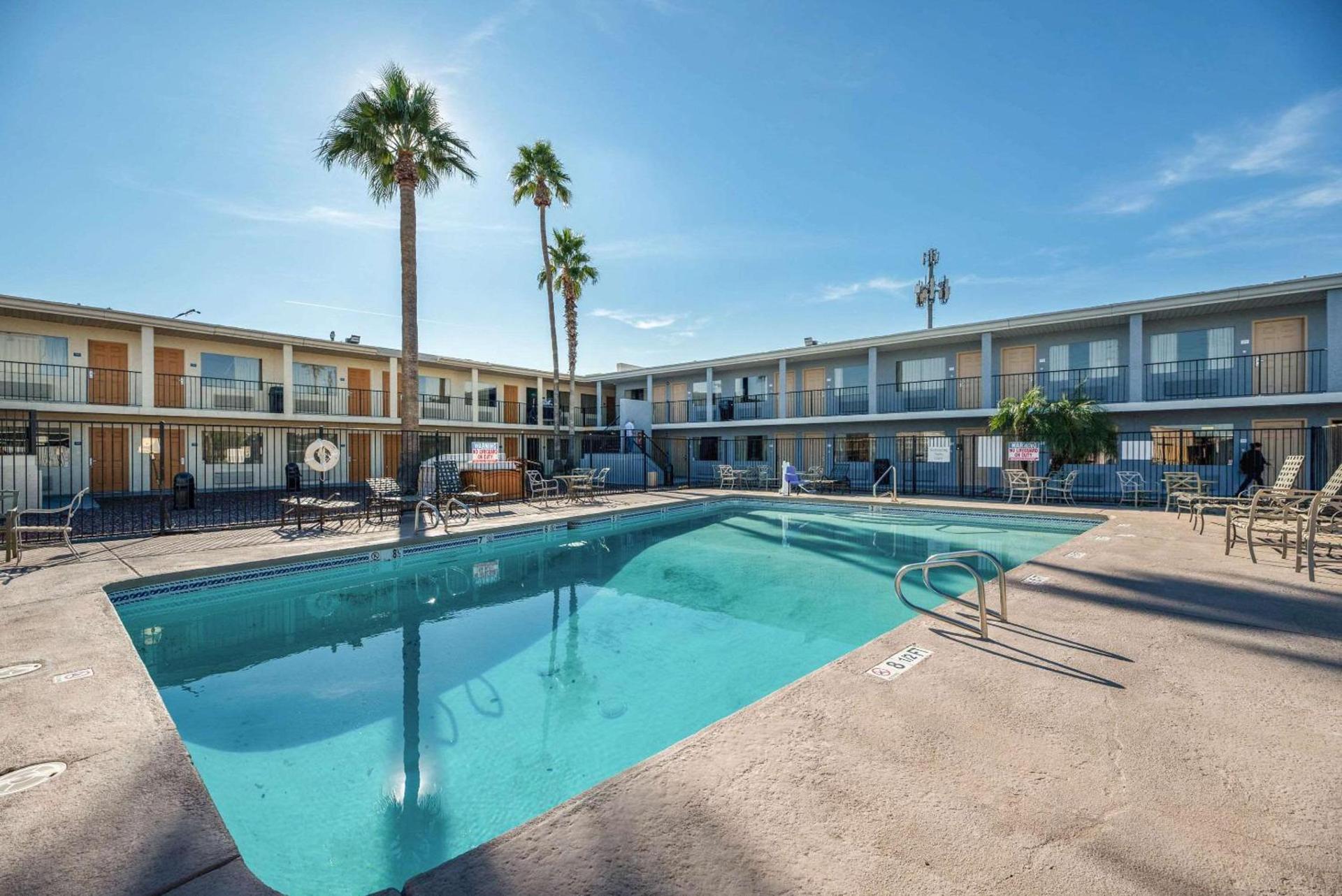 Econo Lodge Phoenix North I-17 photo 20