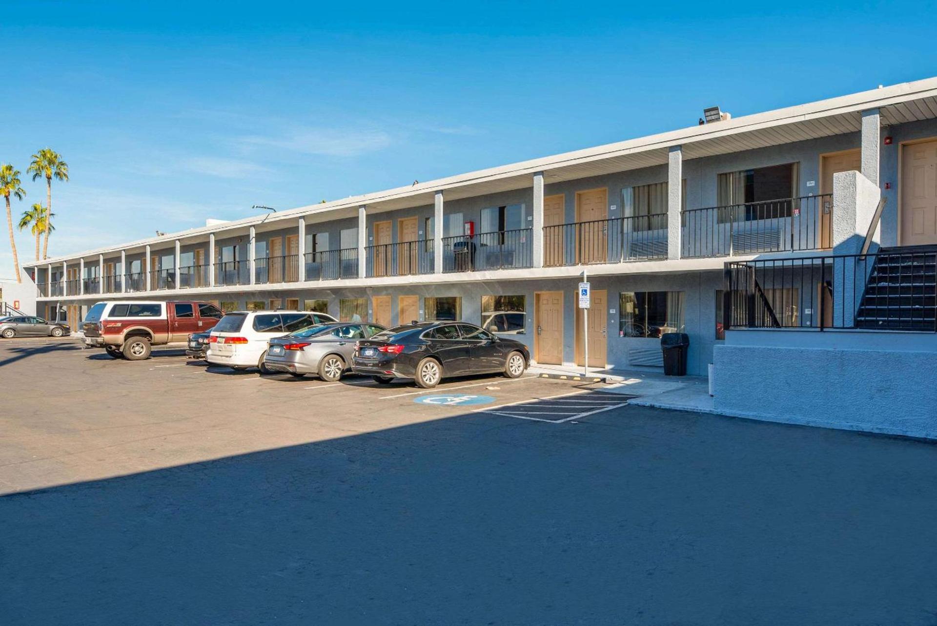 Rodeway Inn Phoenix North I-17 photo 1