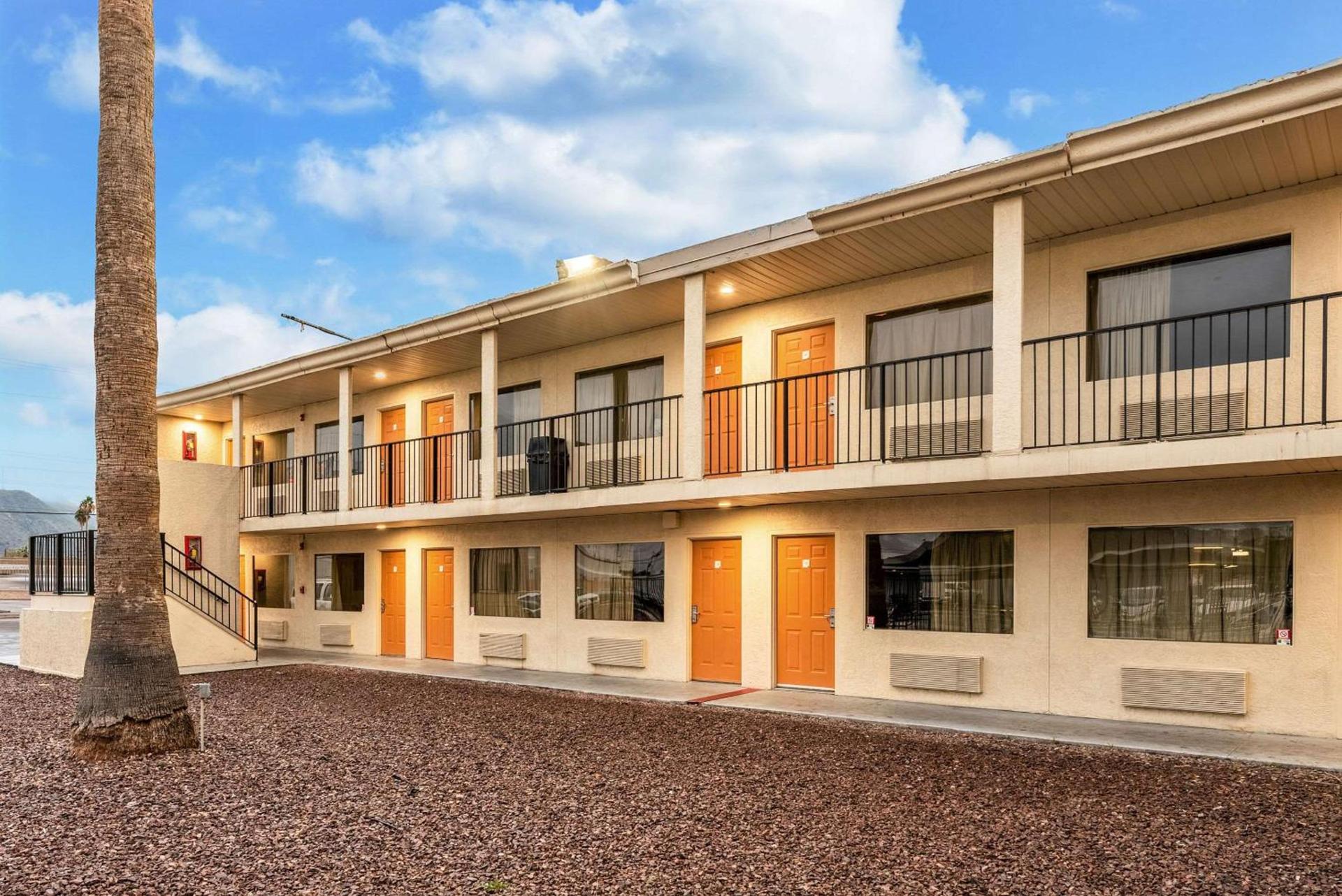 Rodeway Inn Phoenix North I-17 photo 3