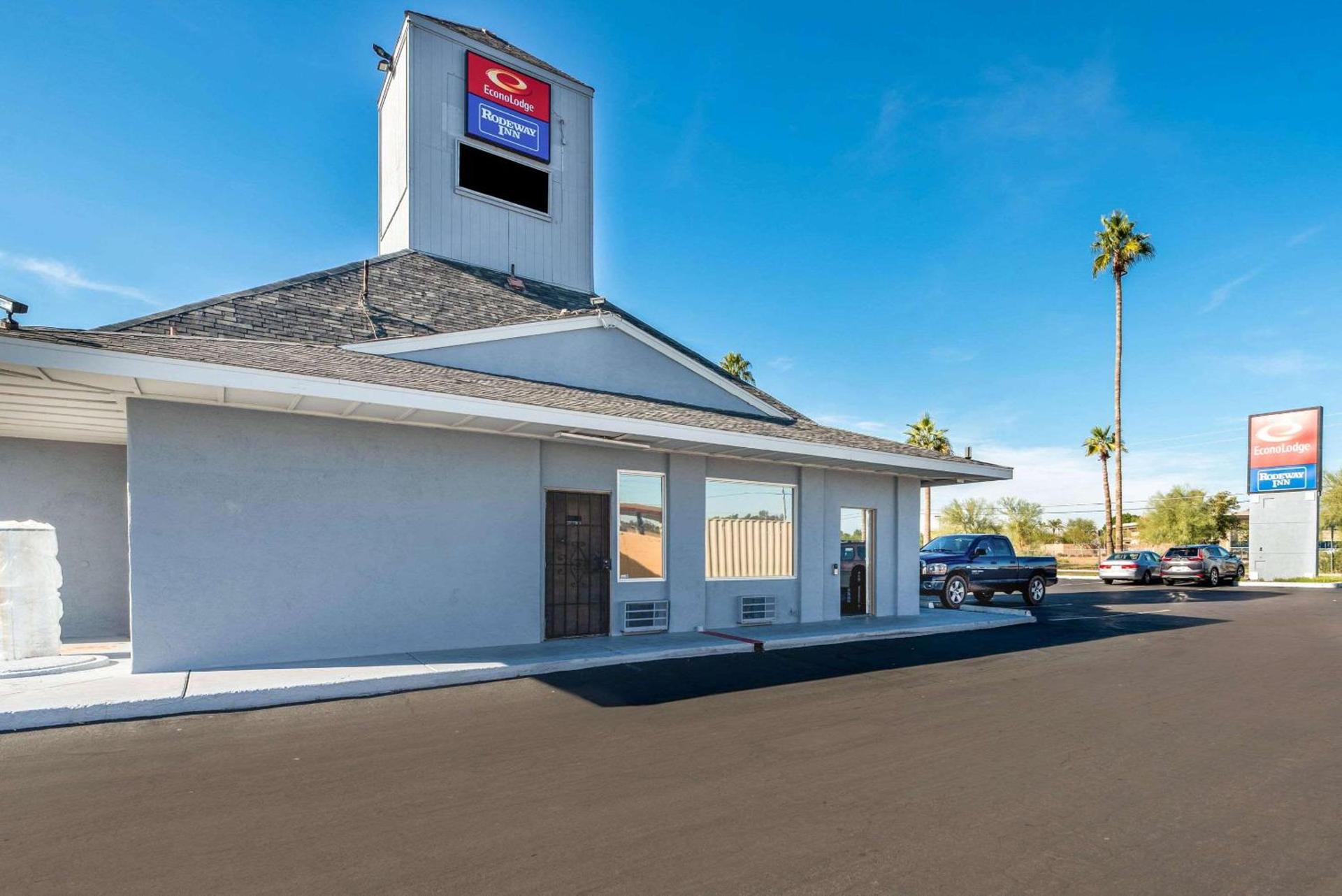 Rodeway Inn Phoenix North I-17 photo 2