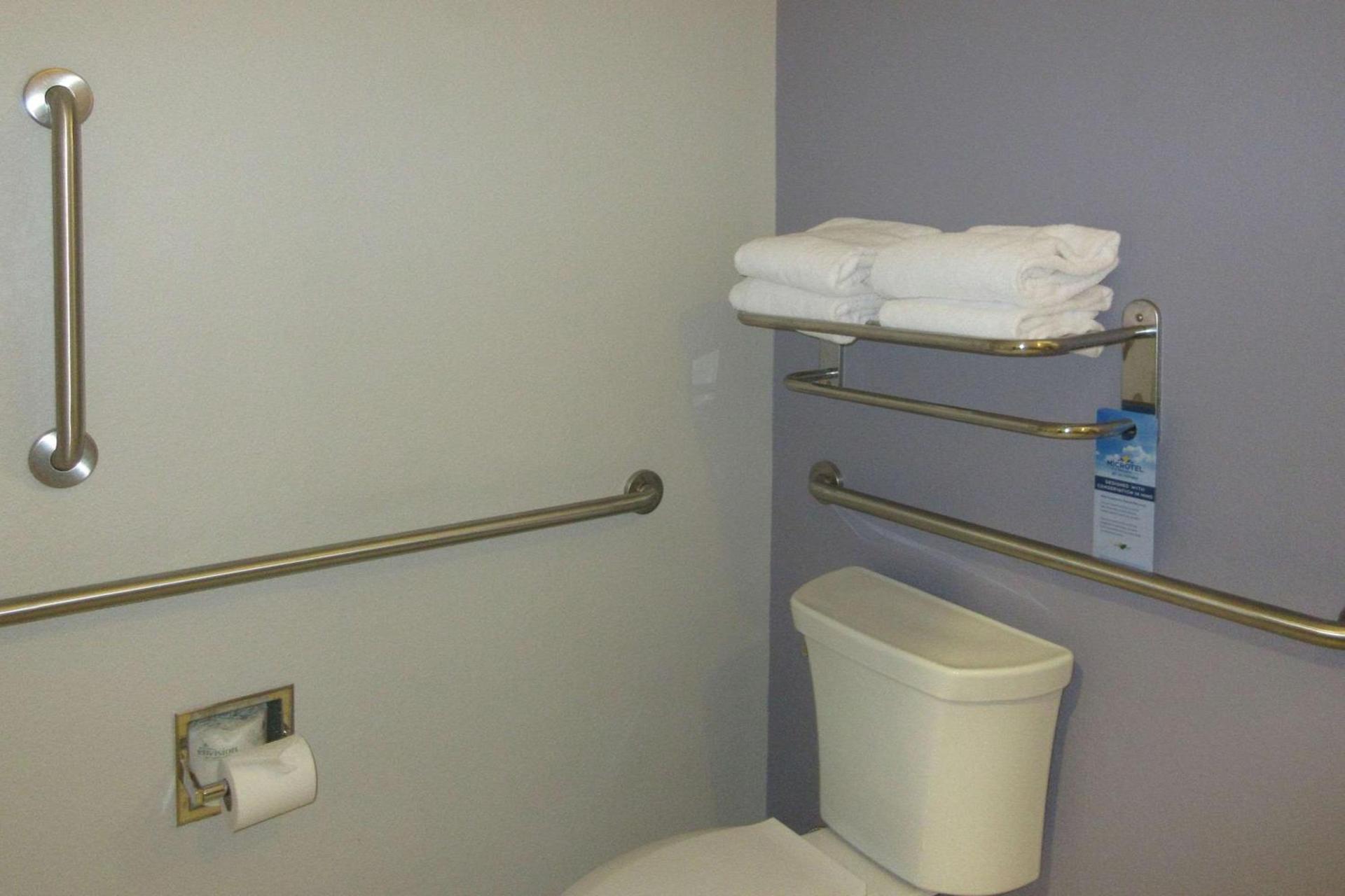 Quality Inn & Suites Caldwell I-77 photo 8