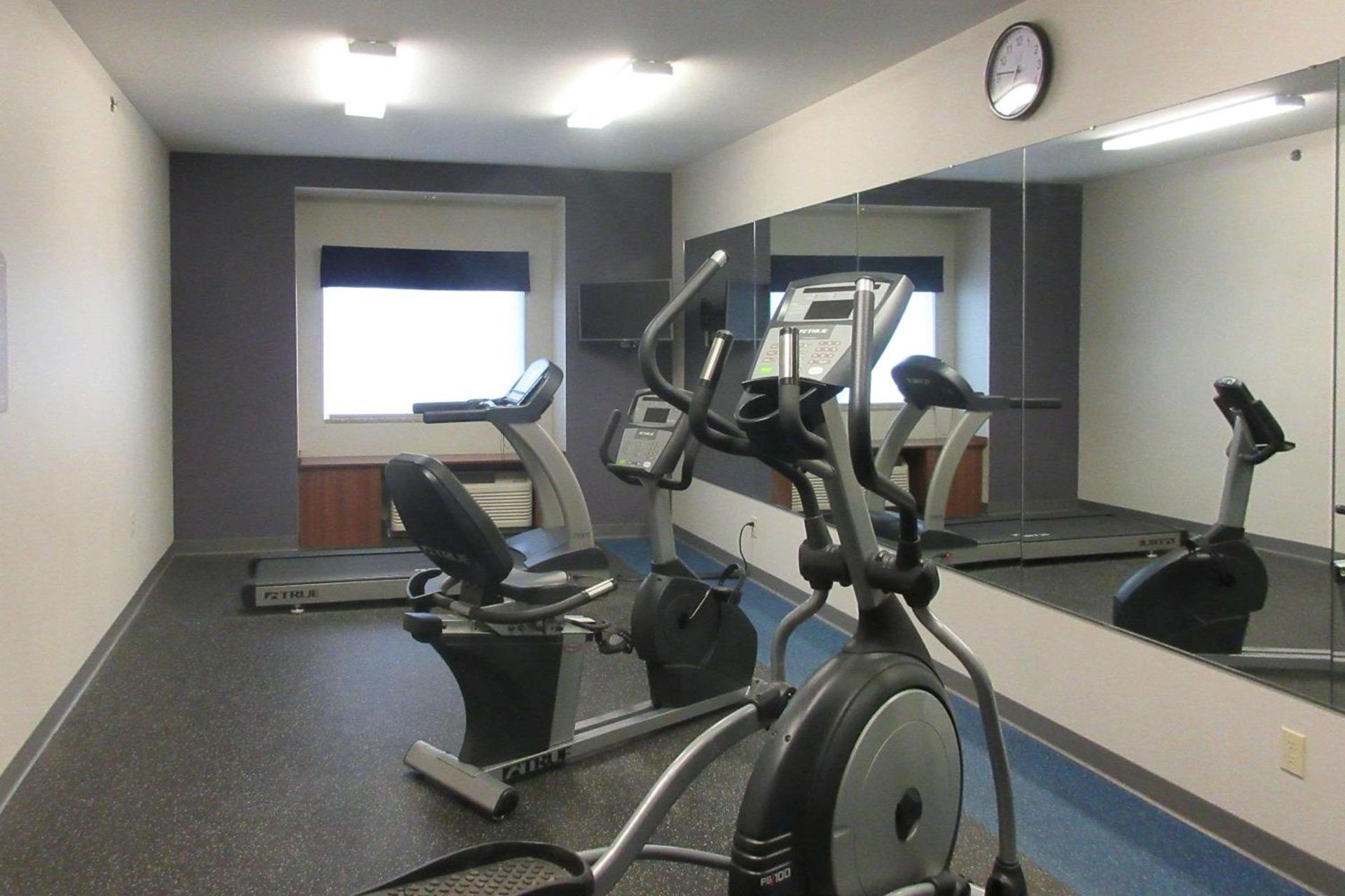 Quality Inn & Suites Caldwell I-77 photo 11