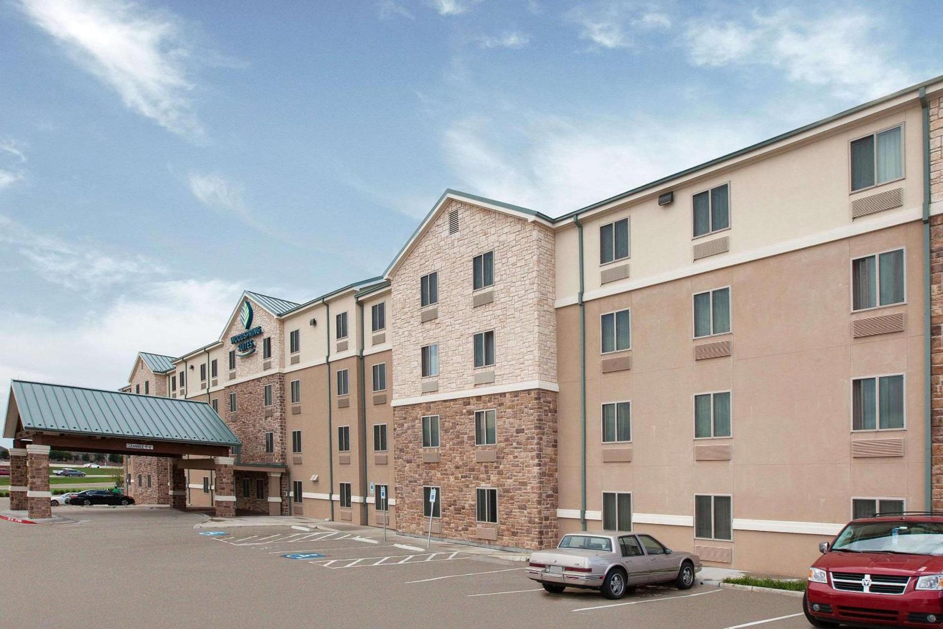 WoodSpring Suites Las Colinas - Northwest Dallas photo 3