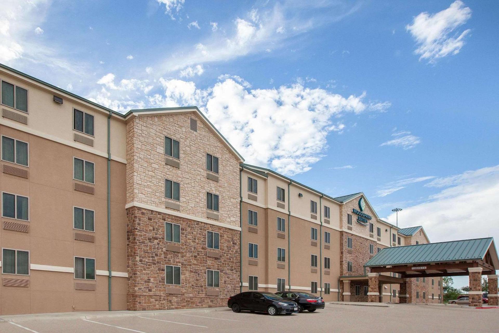WoodSpring Suites Las Colinas - Northwest Dallas photo 4