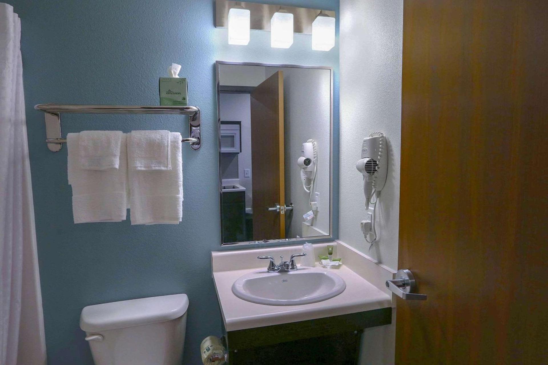 WoodSpring Suites Las Colinas - Northwest Dallas photo 14