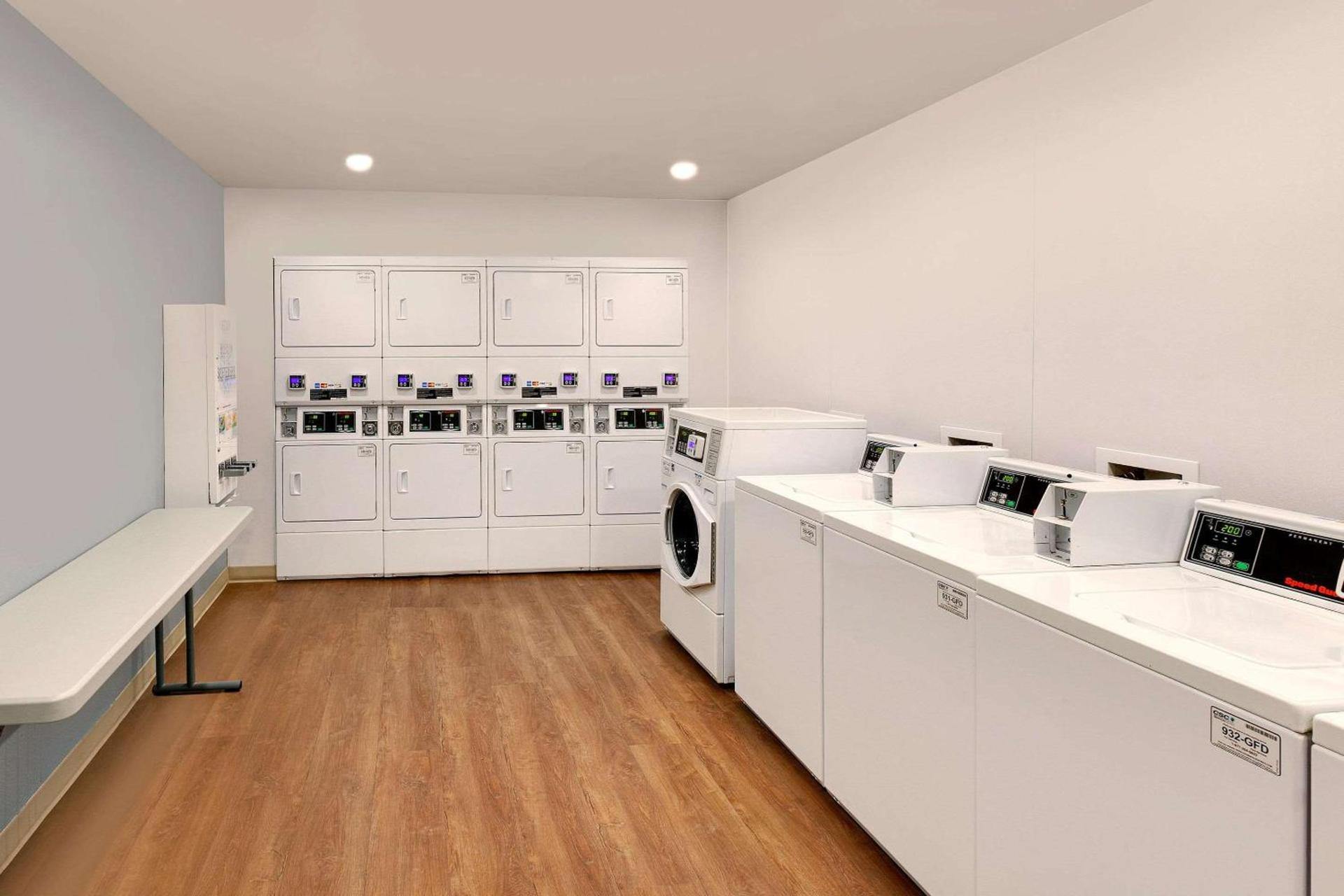 WoodSpring Suites Las Colinas - Northwest Dallas photo 16