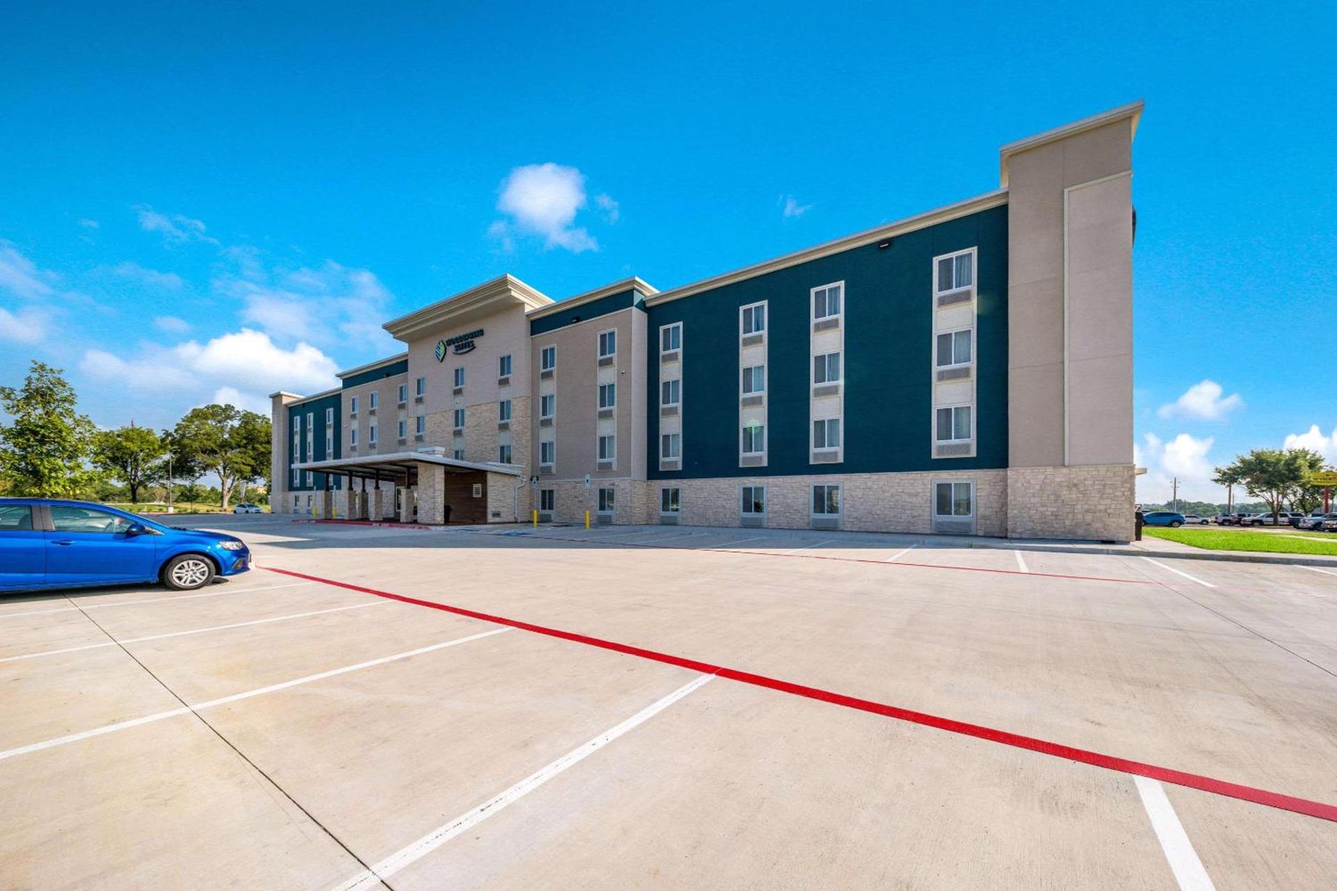 WoodSpring Suites Dallas Plano Central Legacy Drive photo 3