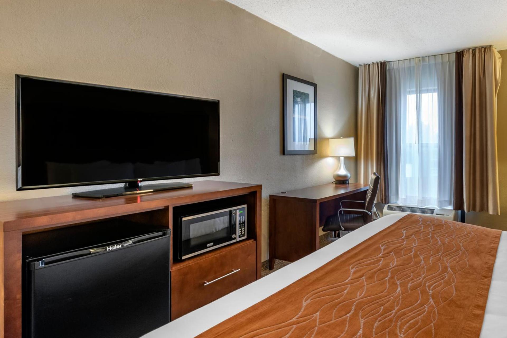 Comfort Inn Madison near Clifty Falls photo 50
