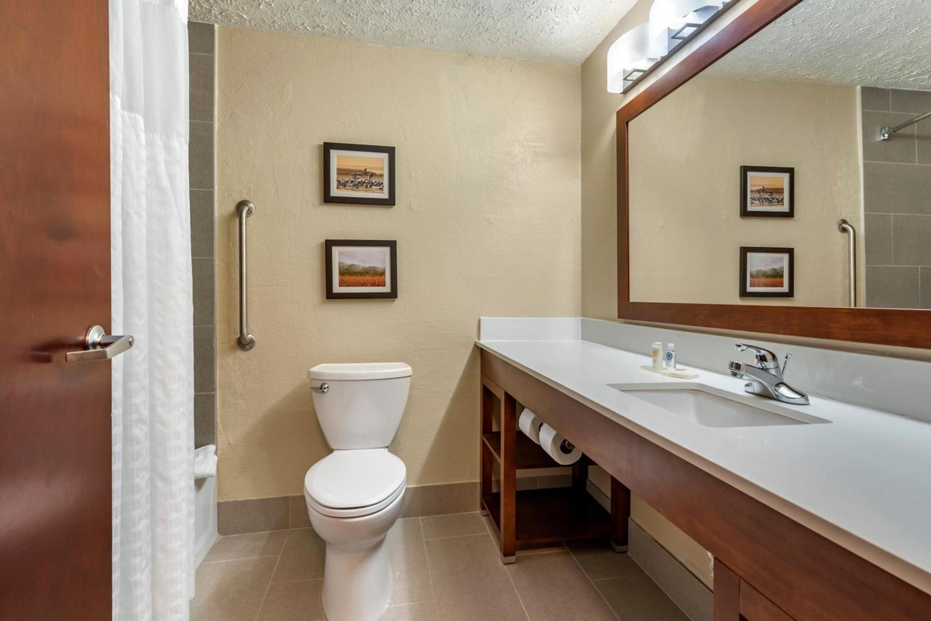 Comfort Inn Madison near Clifty Falls photo 51