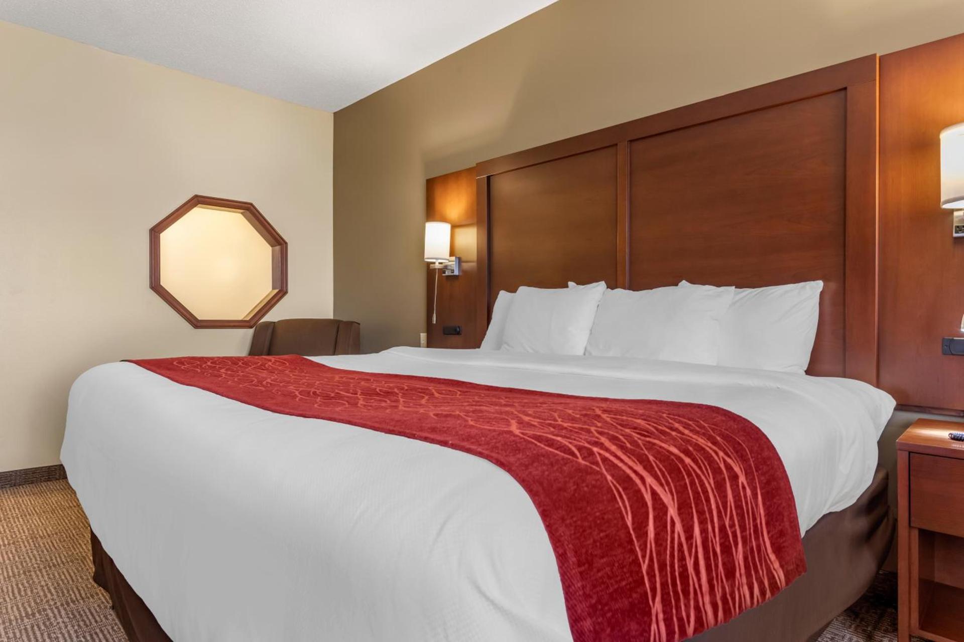 Comfort Inn & Suites Streetsboro - Kent photo 28