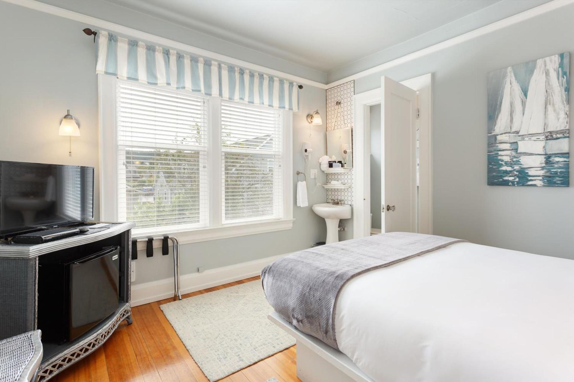 Nantucket Inn - Anacortes photo 45